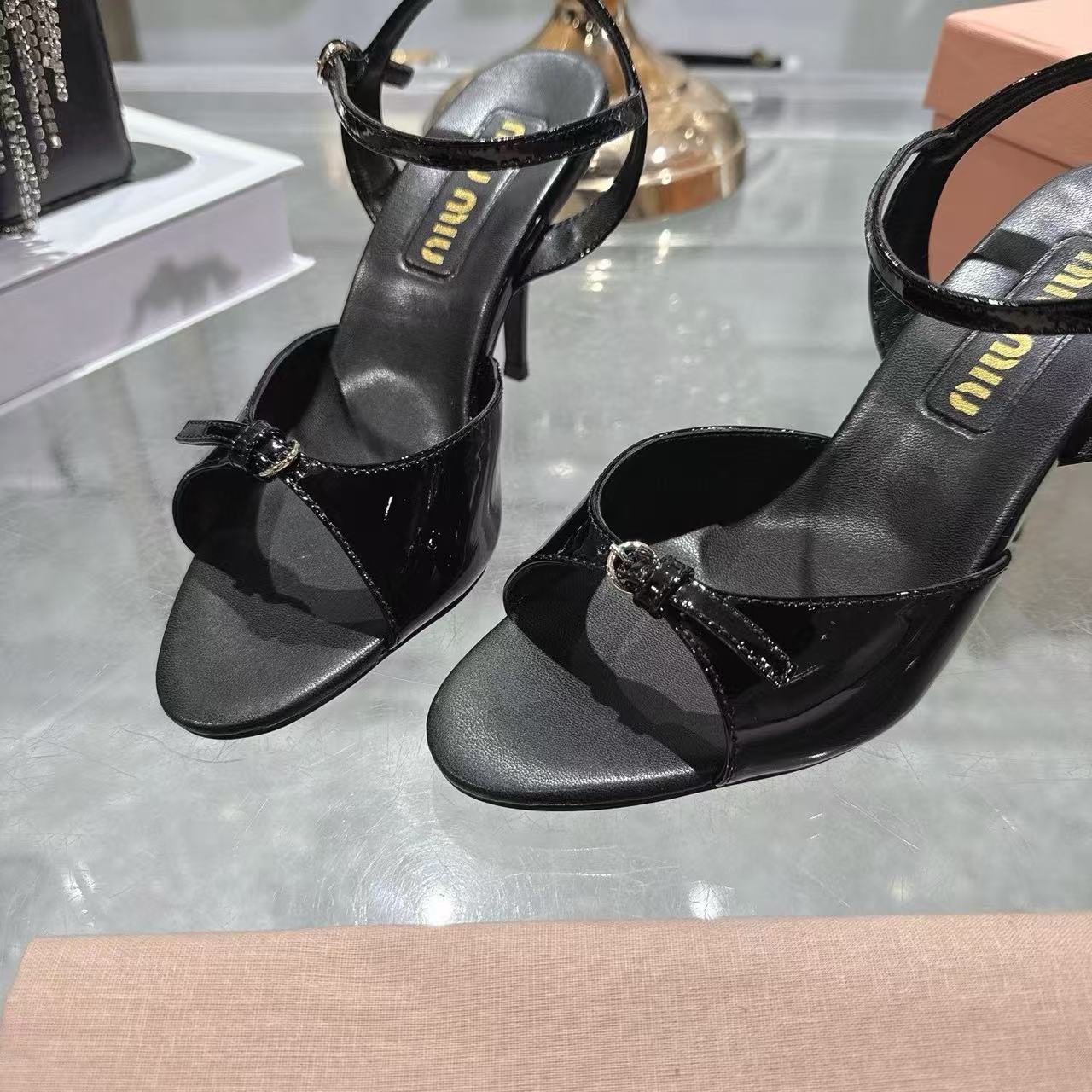 CHANE1 高品質シンプルピープトゥハイヒール【50％割引+送料無料】