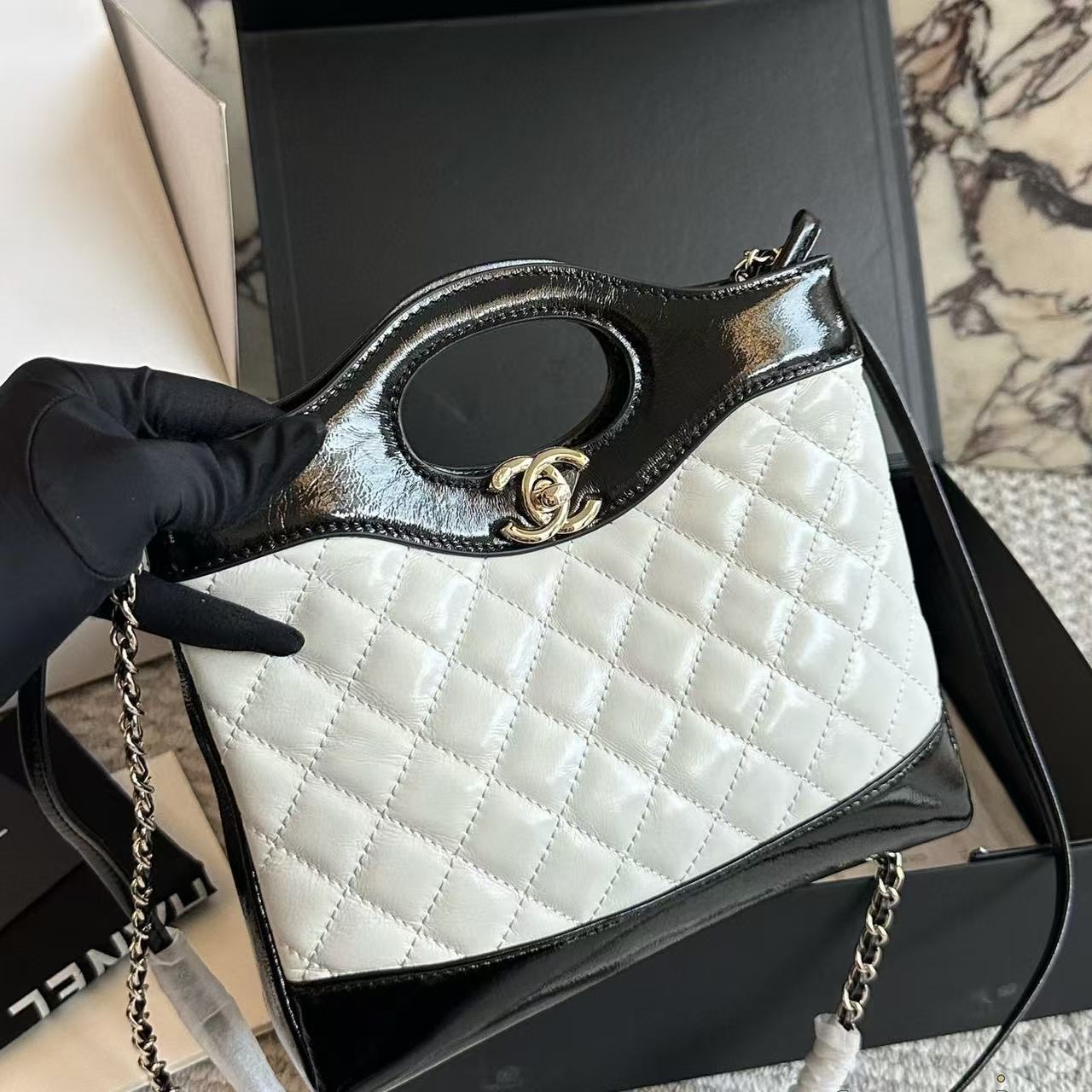 CHANE1 チェーンレザーハンドバッグ【50％割引+送料無料】