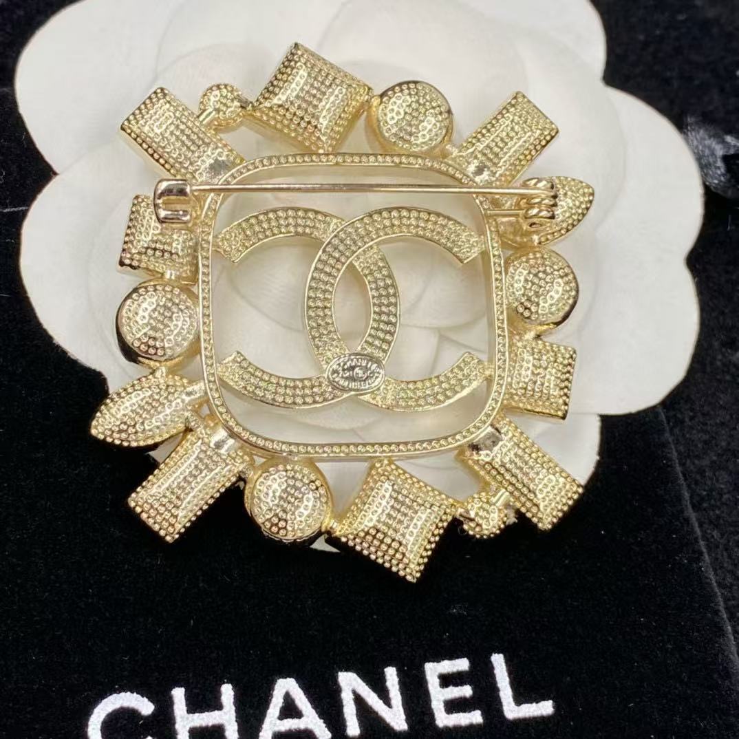 CHANE1 ダブルC ダイヤモンドブローチ【50％割引+送料無料】