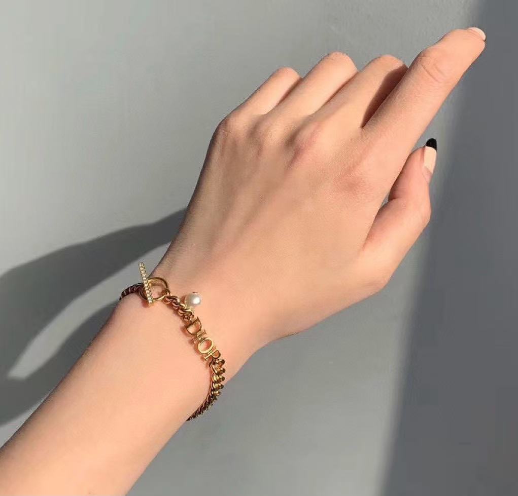 DIORチェーンパールレターブレスレット【50％割引+送料無料】