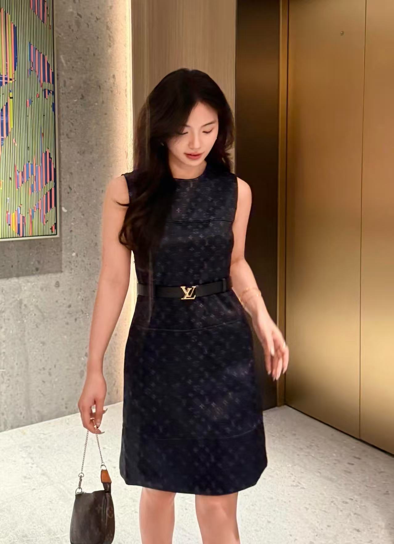 LVプリントのノースリーブドレス【50％割引+送料無料】