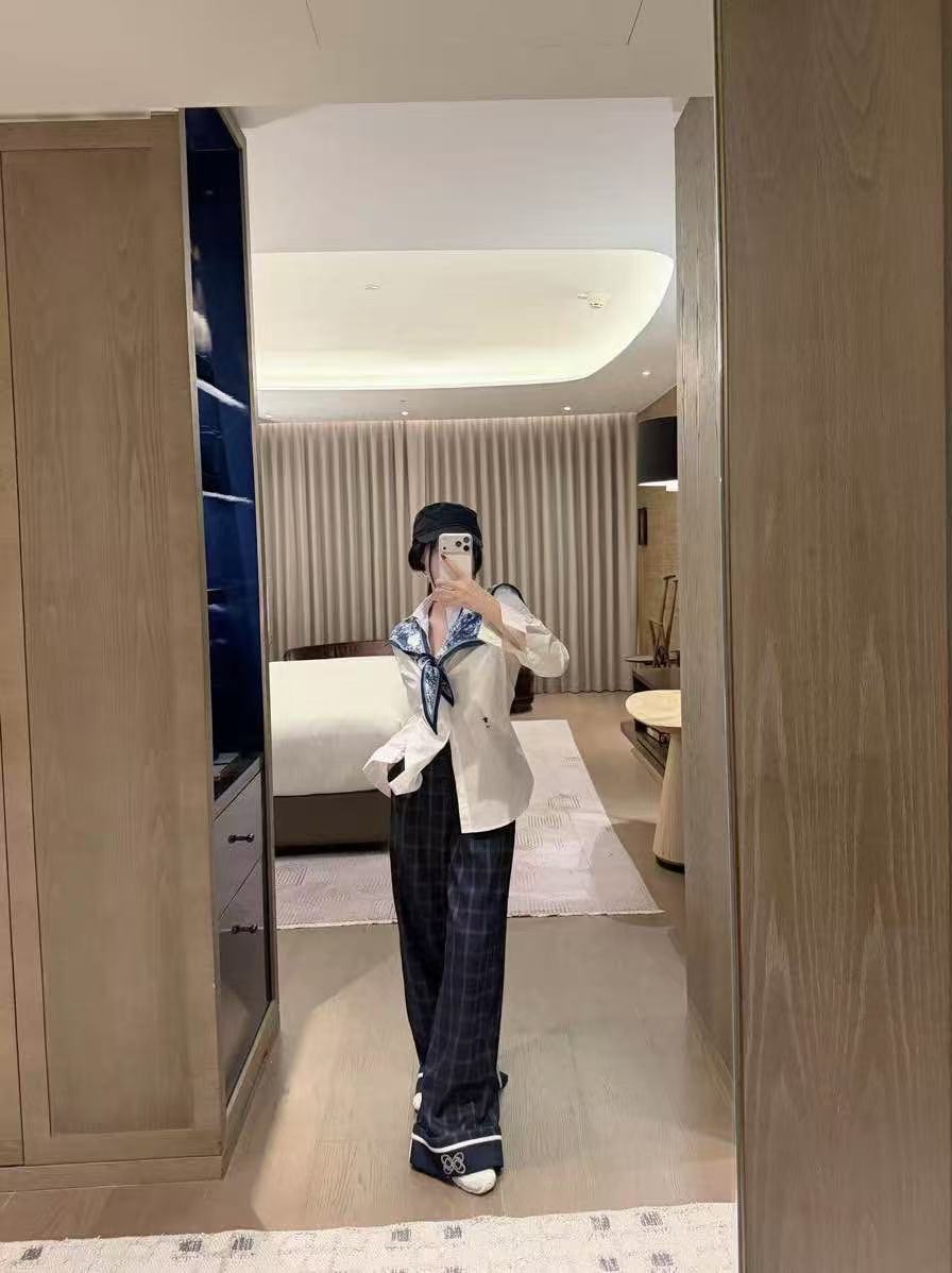 DI0Rスカーフシャツ【50％割引+送料無料】