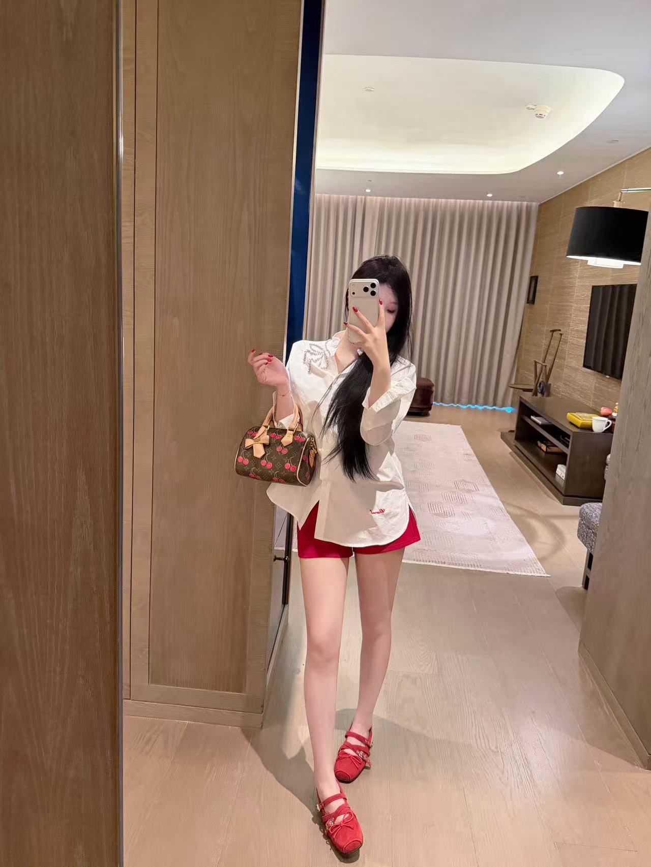 CHANE1 ダイヤモンド刺繍レターシャツ【50％割引+送料無料】