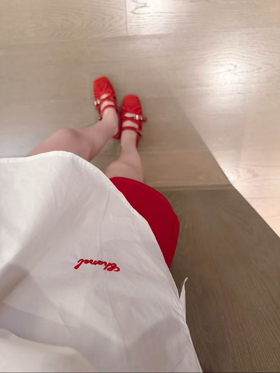 CHANE1 ダイヤモンド刺繍レターシャツ【50％割引+送料無料】