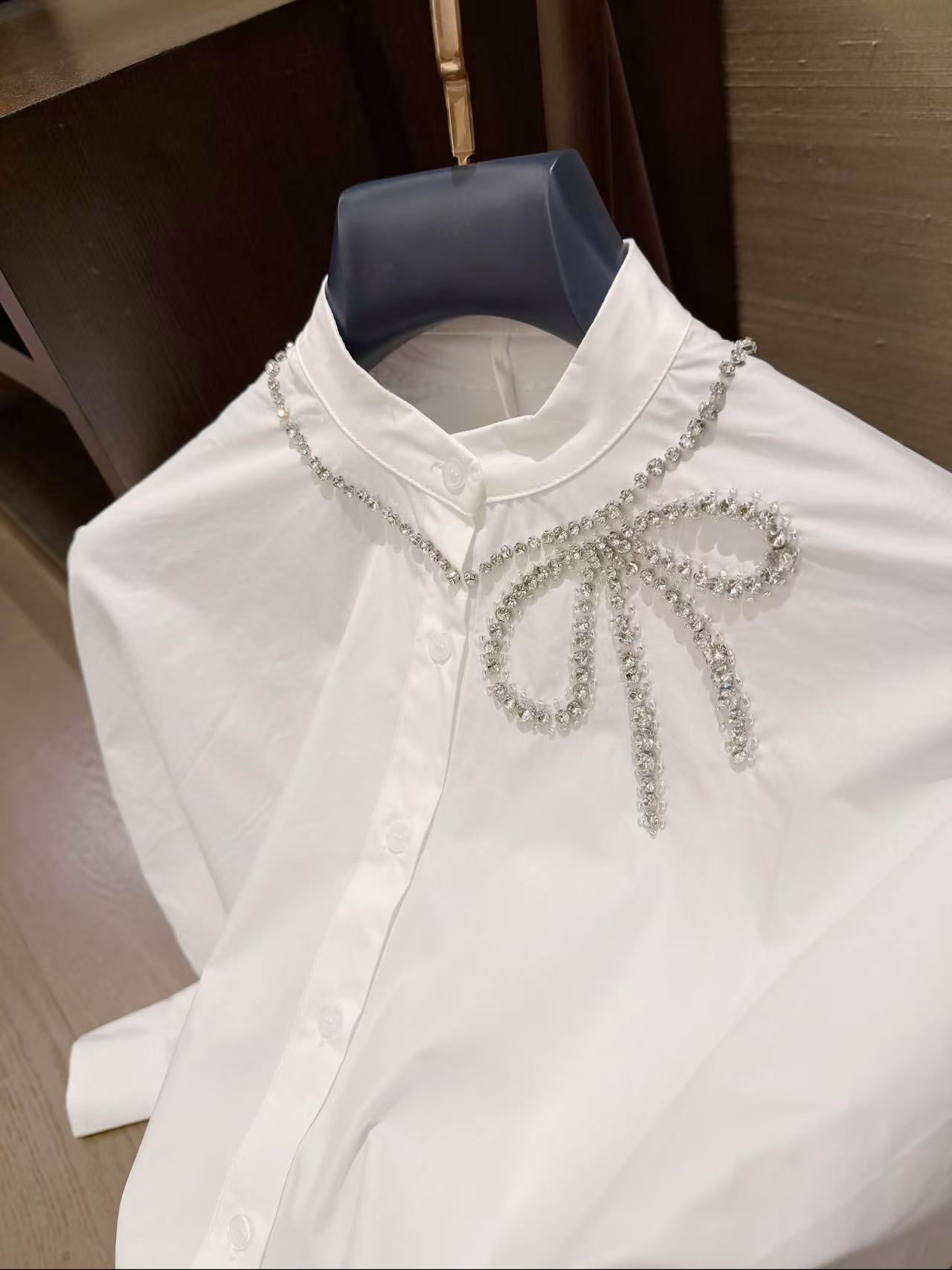 CHANE1 ダイヤモンド刺繍レターシャツ【50％割引+送料無料】