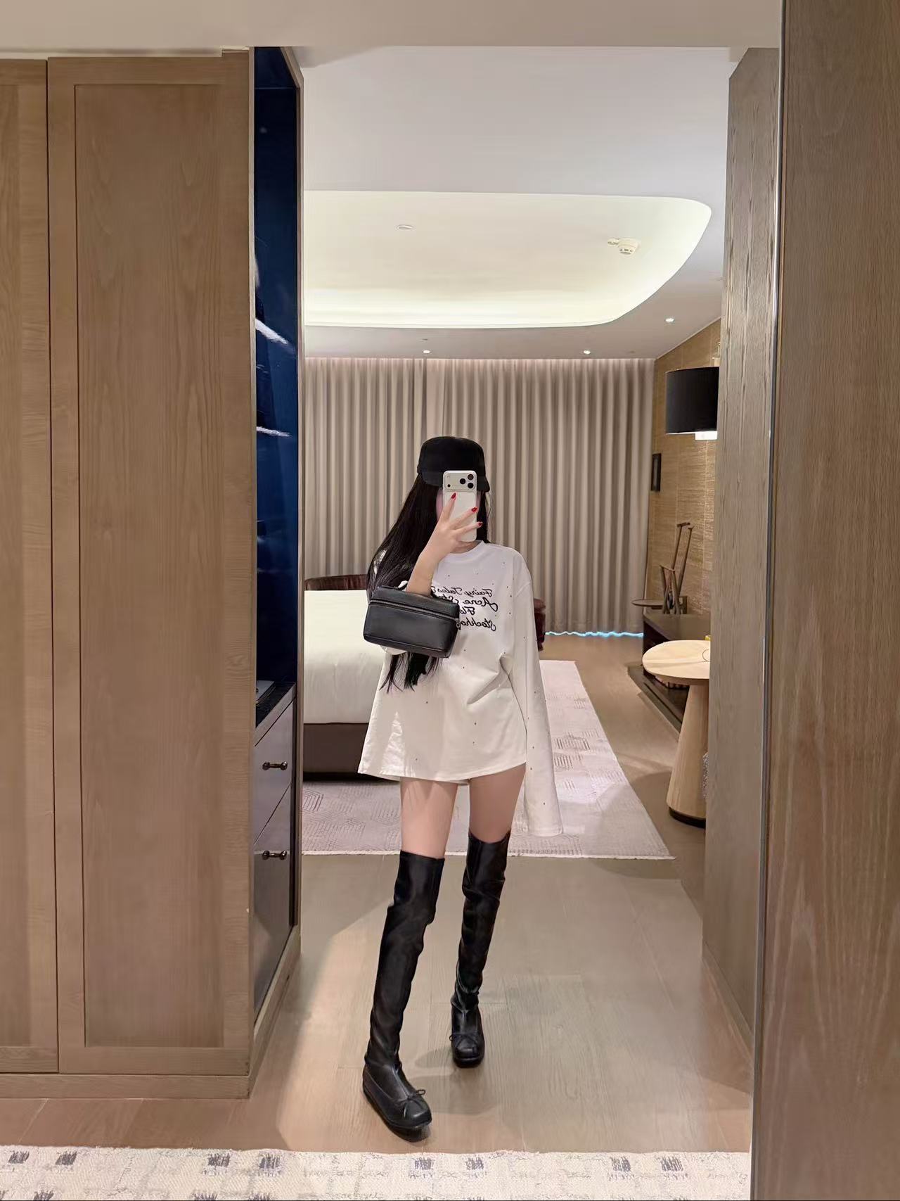 Acne studiosレター長袖Tシャツ【50％割引+送料無料】