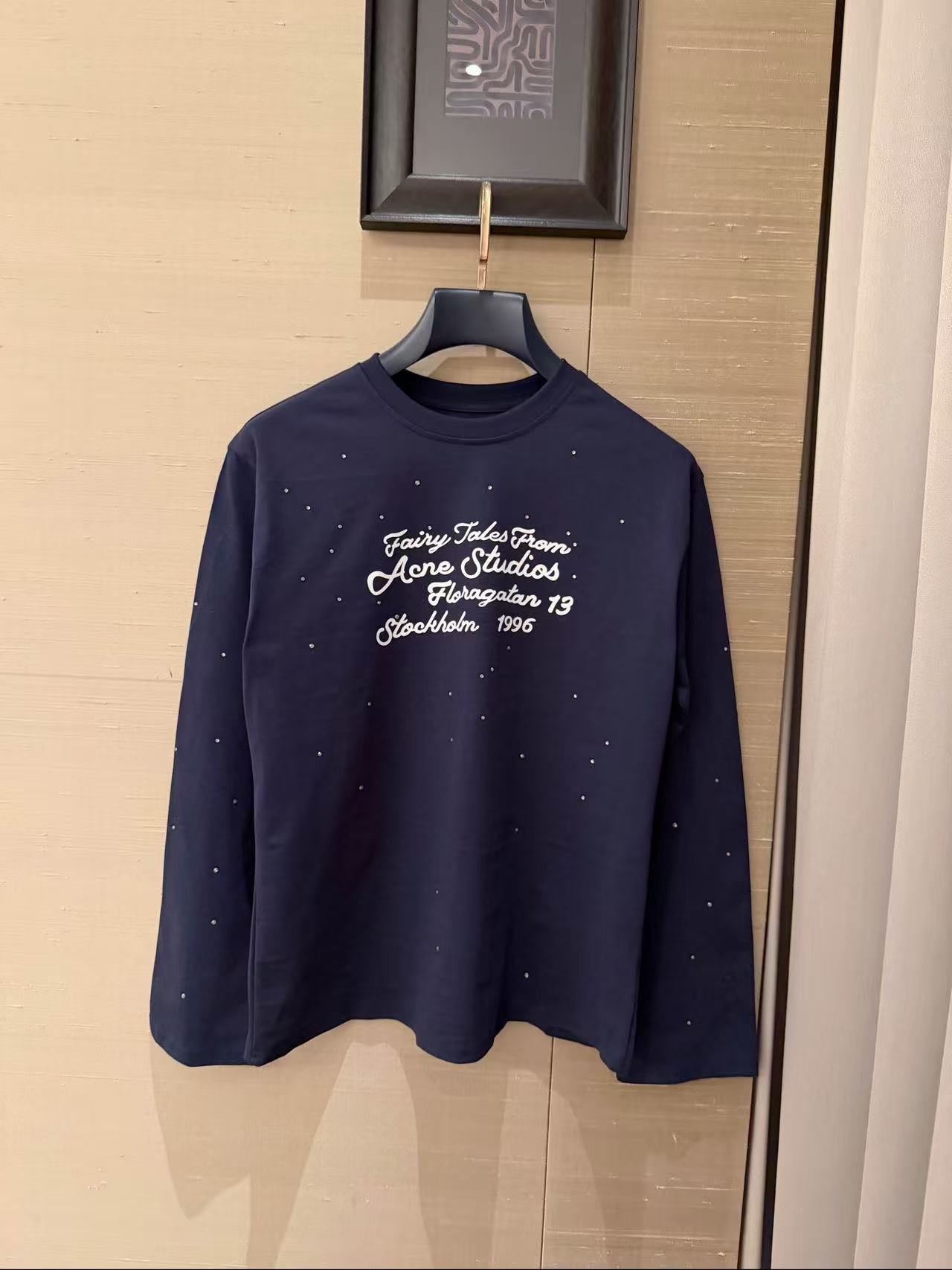 Acne studiosレター長袖Tシャツ【50％割引+送料無料】