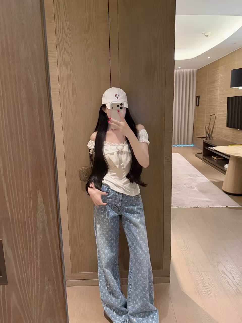 LVラインストーンプリントウォッシュデニムジーンズ【50％割引+送料無料】