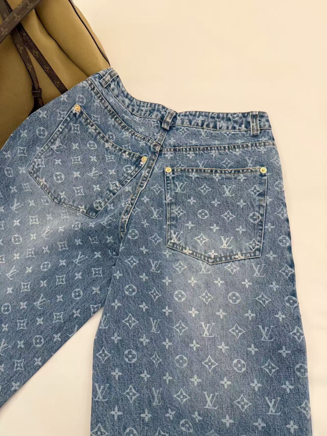 LVラインストーンプリントウォッシュデニムジーンズ【50％割引+送料無料】