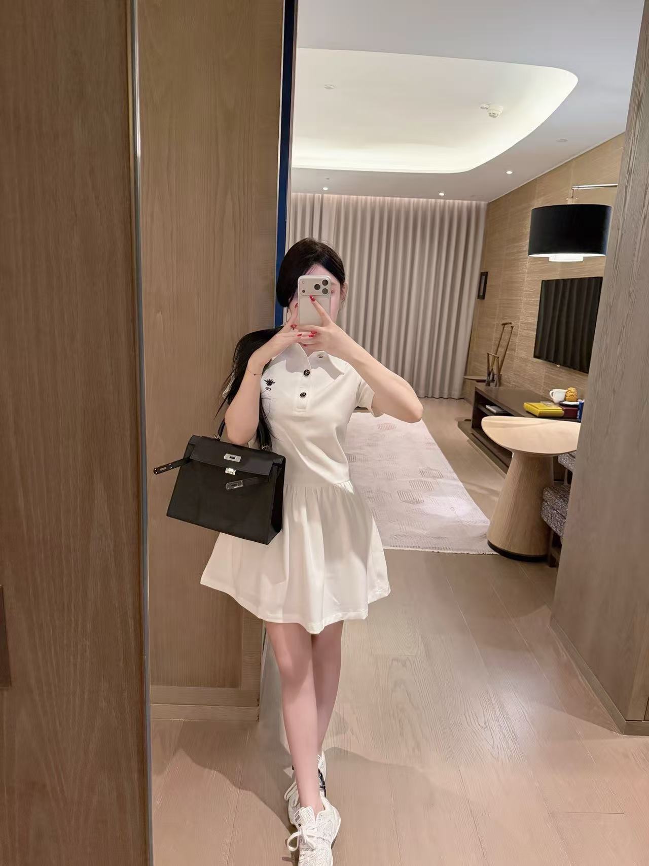 DIOR エンブロイダリー ビー ショートスリーブ ドレス【50％割引+送料無料】