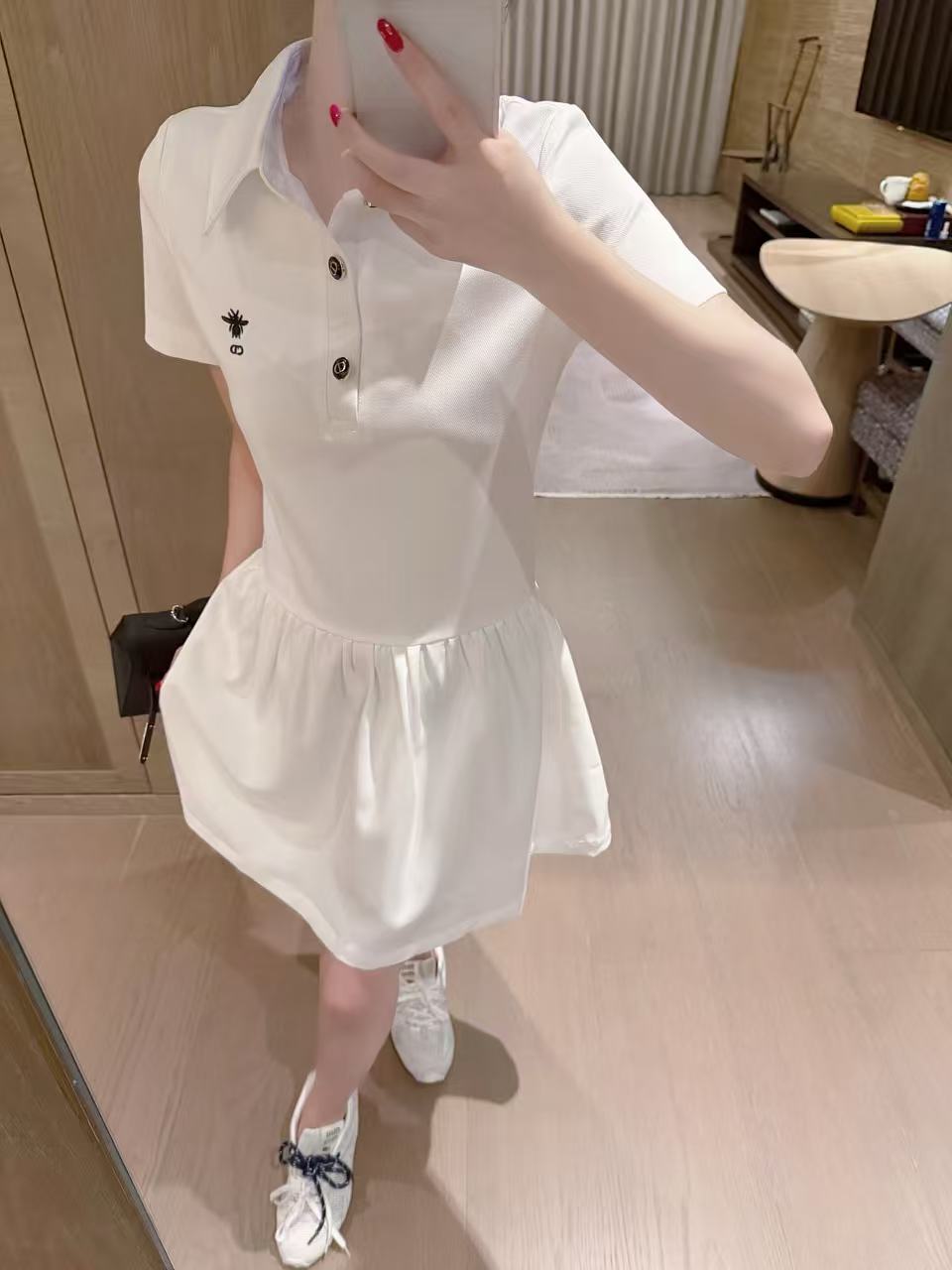 DIOR エンブロイダリー ビー ショートスリーブ ドレス【50％割引+送料無料】