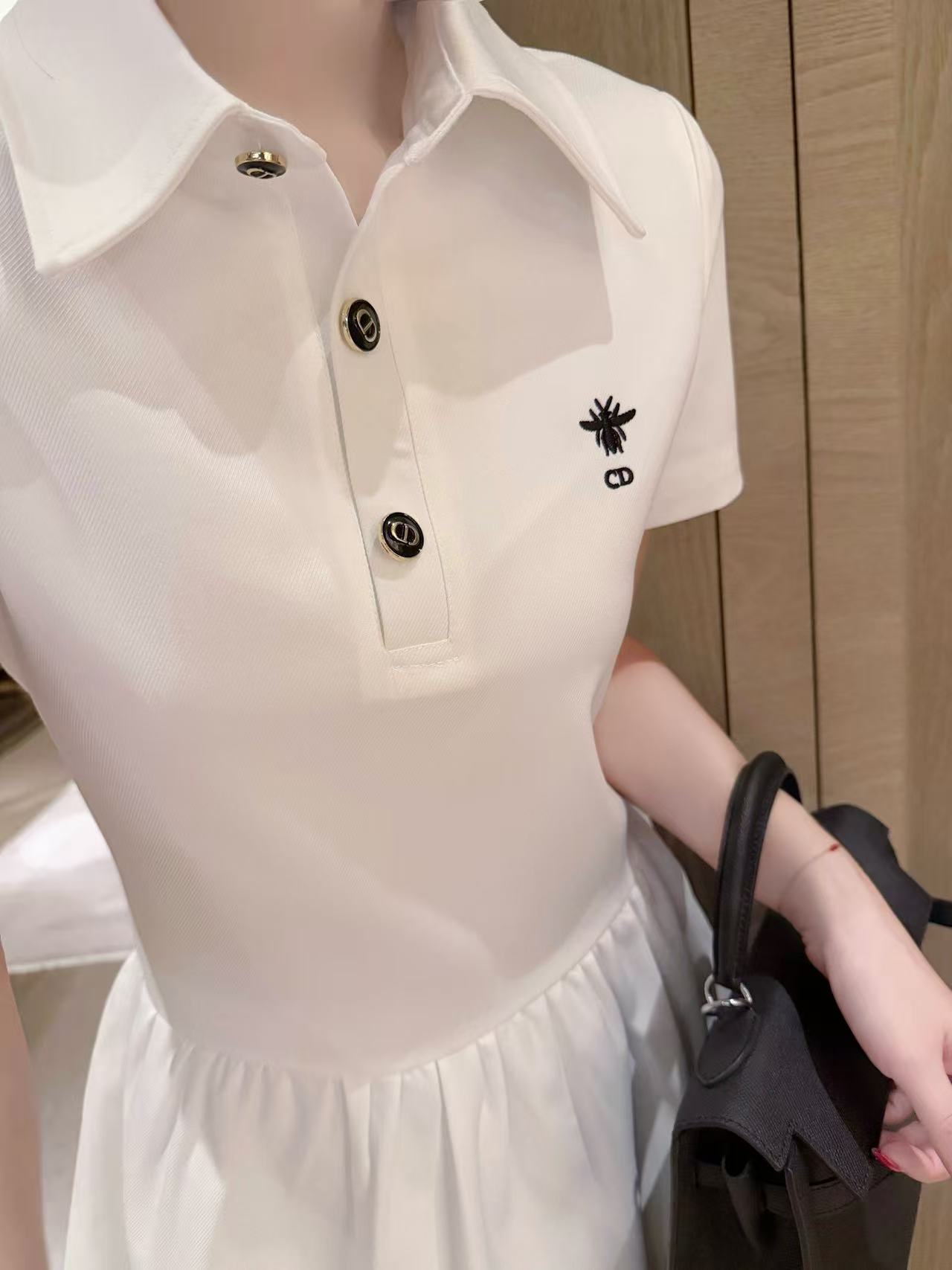 DIOR エンブロイダリー ビー ショートスリーブ ドレス【50％割引+送料無料】