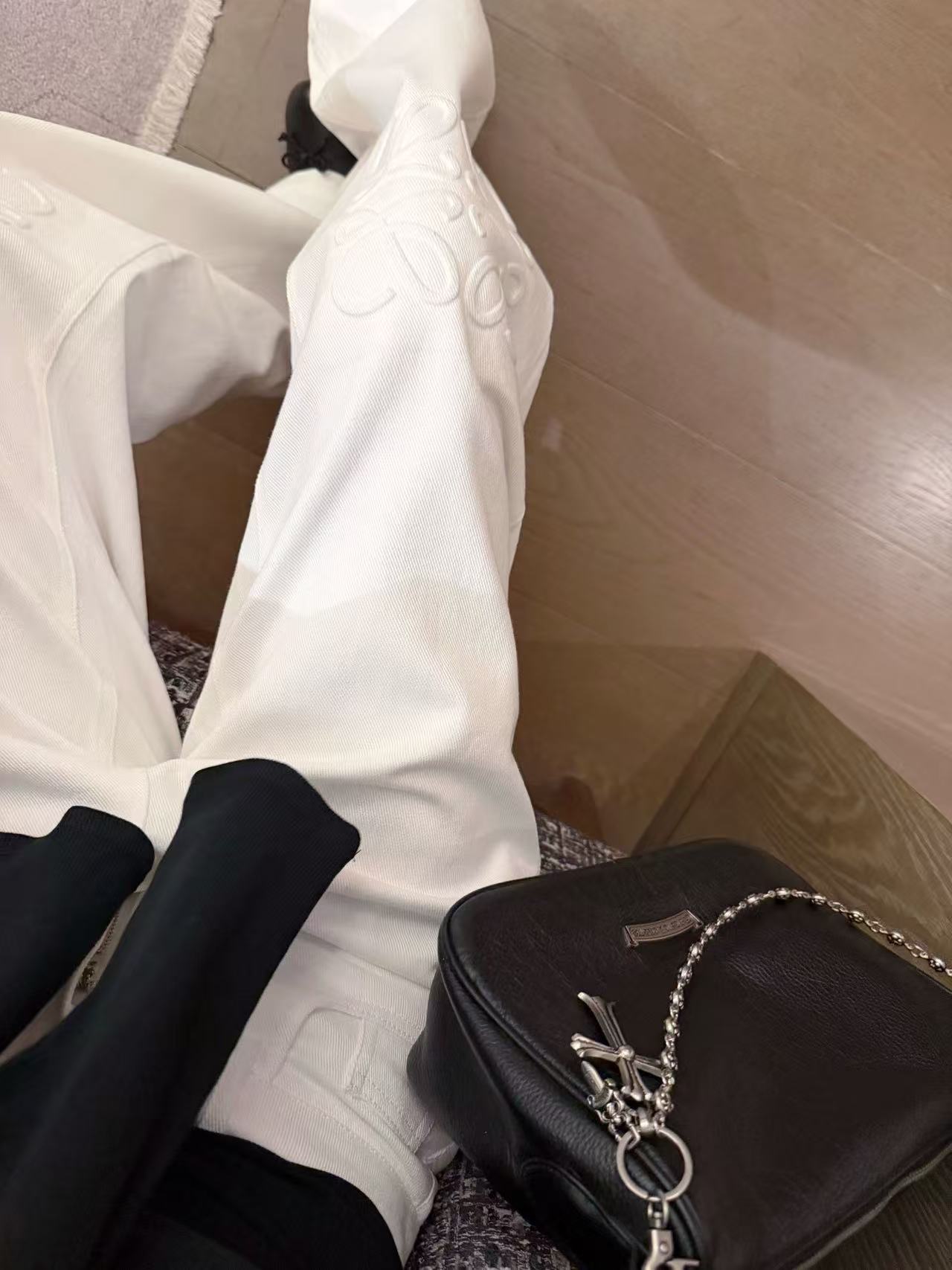 L0WEW 刺繍ジーンズ【50％割引+送料無料】