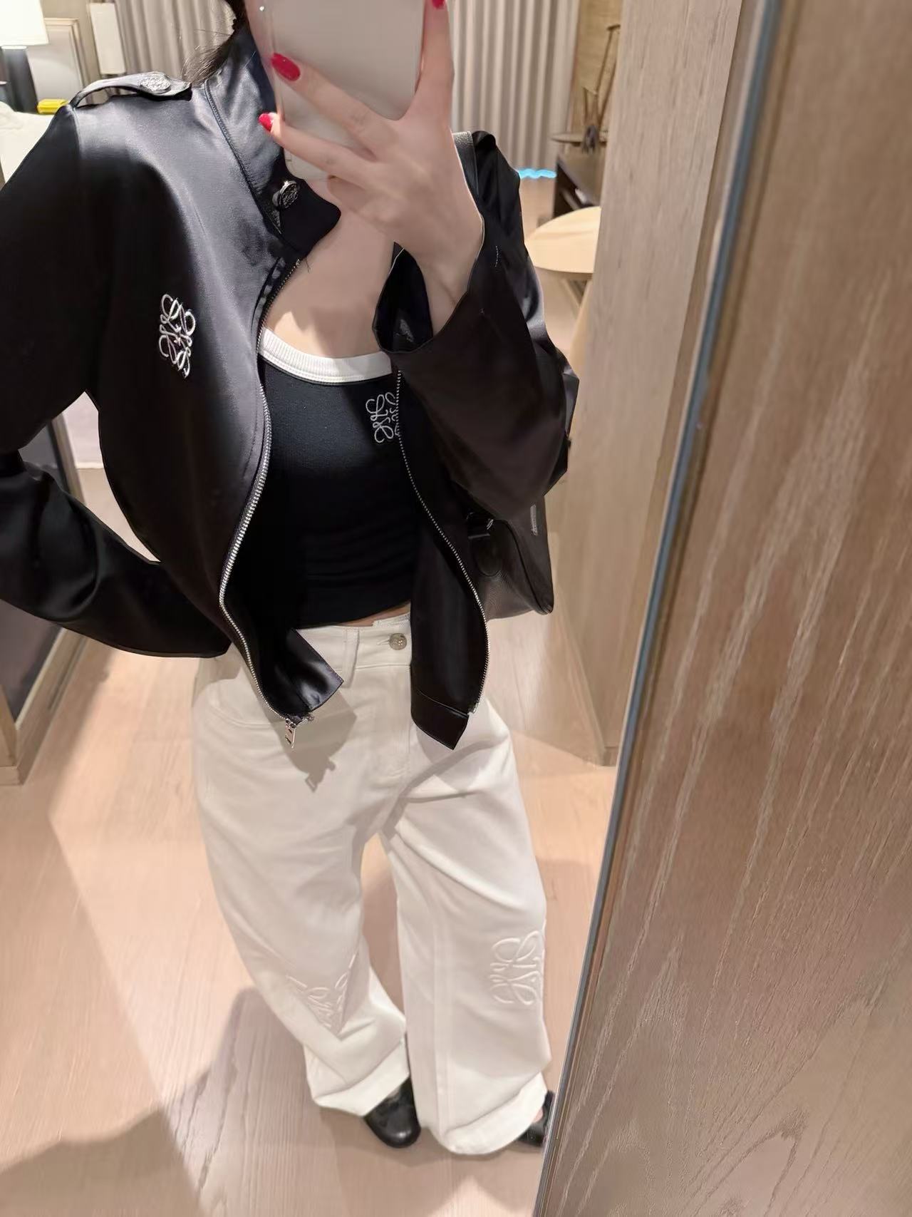 L0WEW 刺繍ロゴ ジップアップジャケット【50％割引+送料無料】