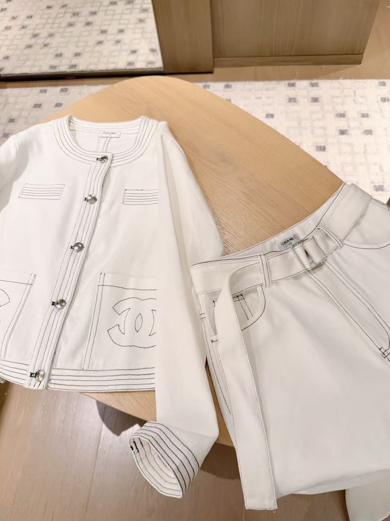 CHANE1 ダブルC ジャケット+パンツ ツーピースセット【50%割引+送料無料】