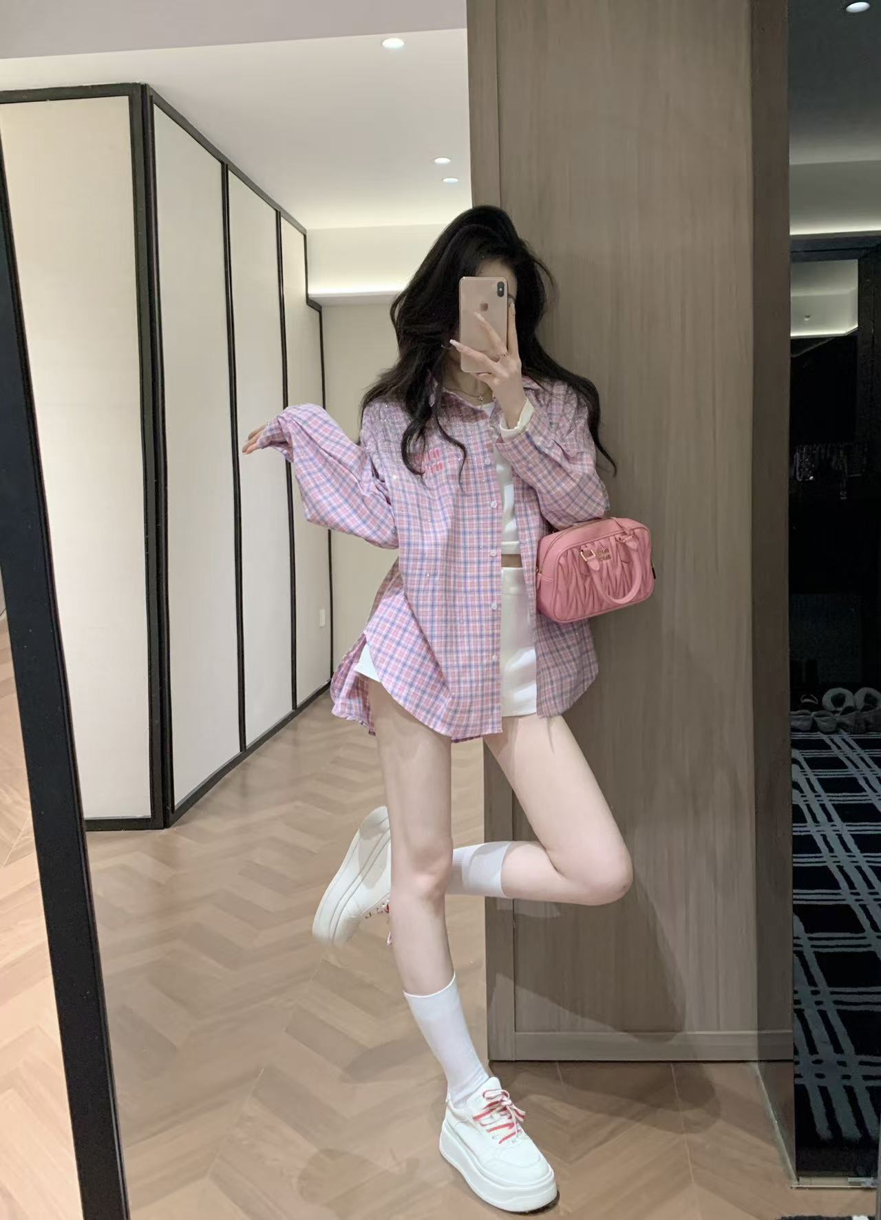 M1UM1U ラインストーン チェックシャツ【50％割引+送料無料】