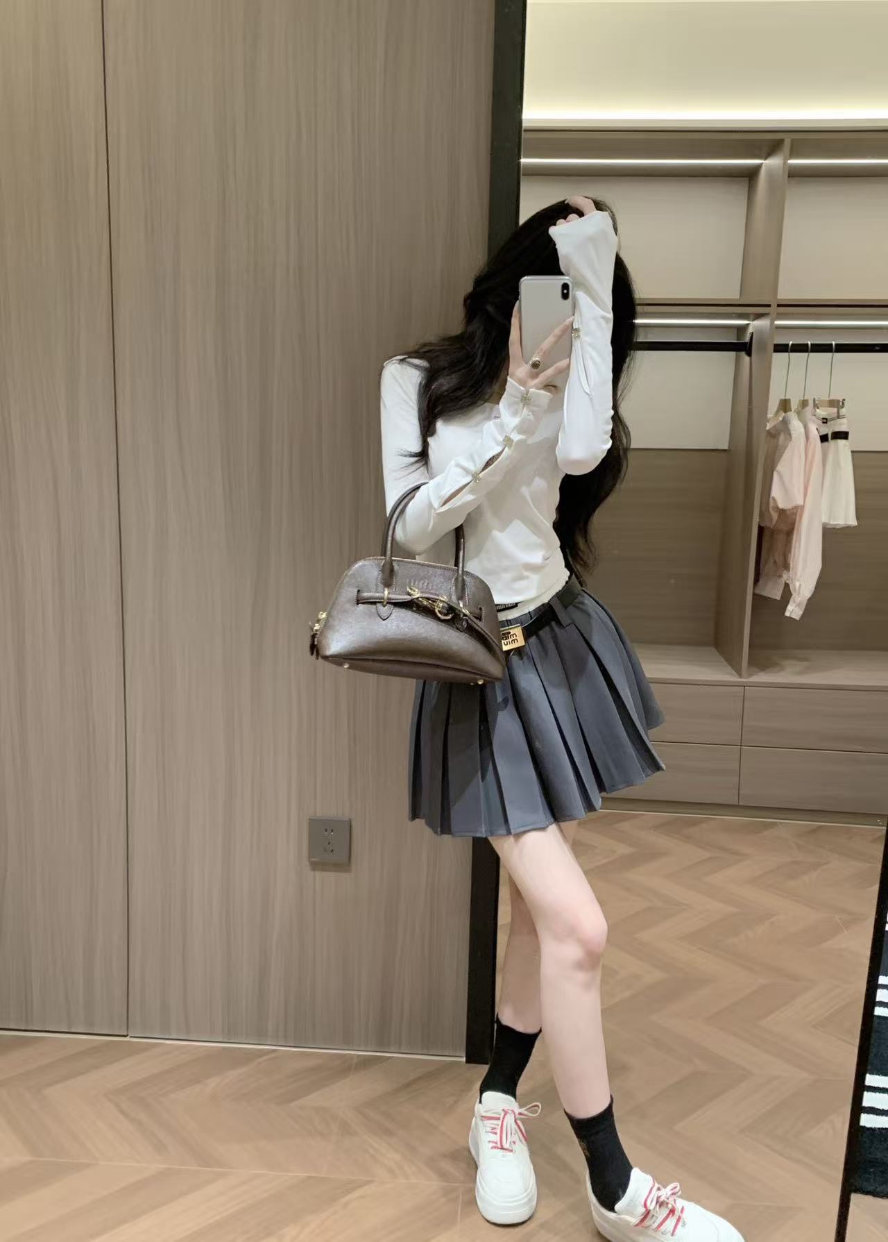 M1UM1U ゴムウエスト プリーツミニスカート【50％割引+送料無料】