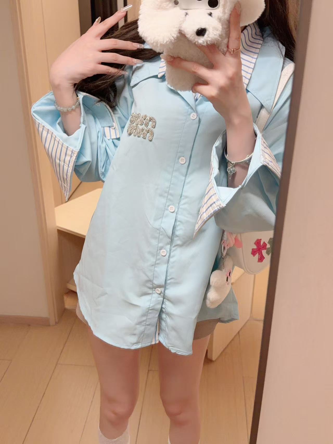 M1UM1U カラーブロックカラーレターシャツ【50％割引+送料無料】