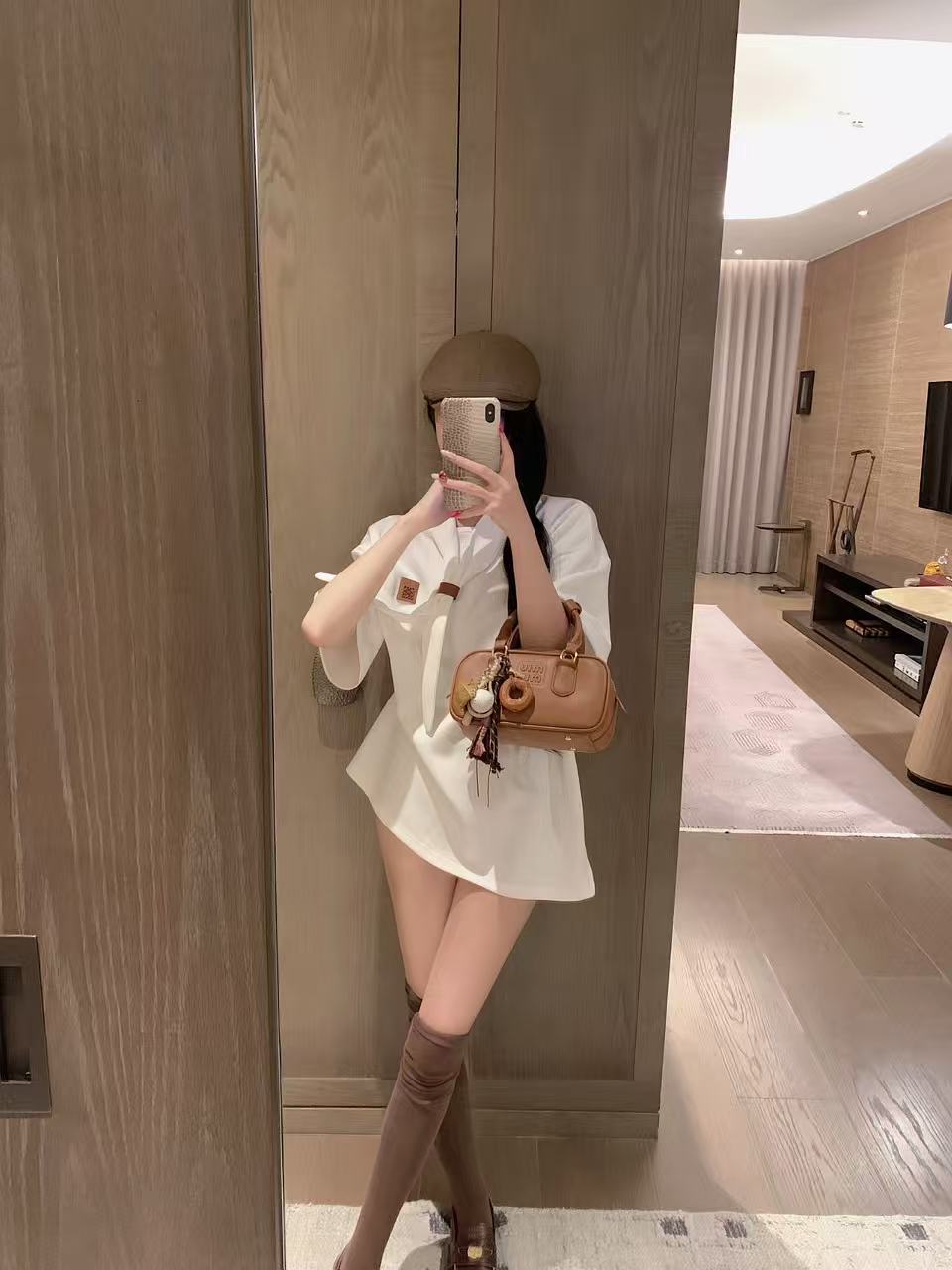 L0WEWレースアップTシャツ【50％割引+送料無料】【50％割引+送料無料】