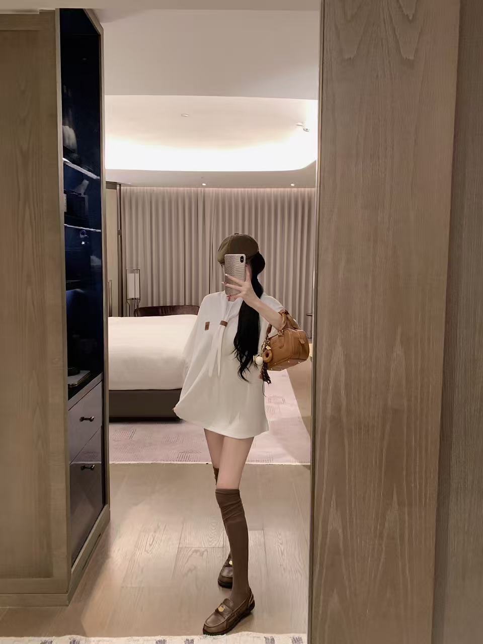 L0WEWレースアップTシャツ【50％割引+送料無料】【50％割引+送料無料】