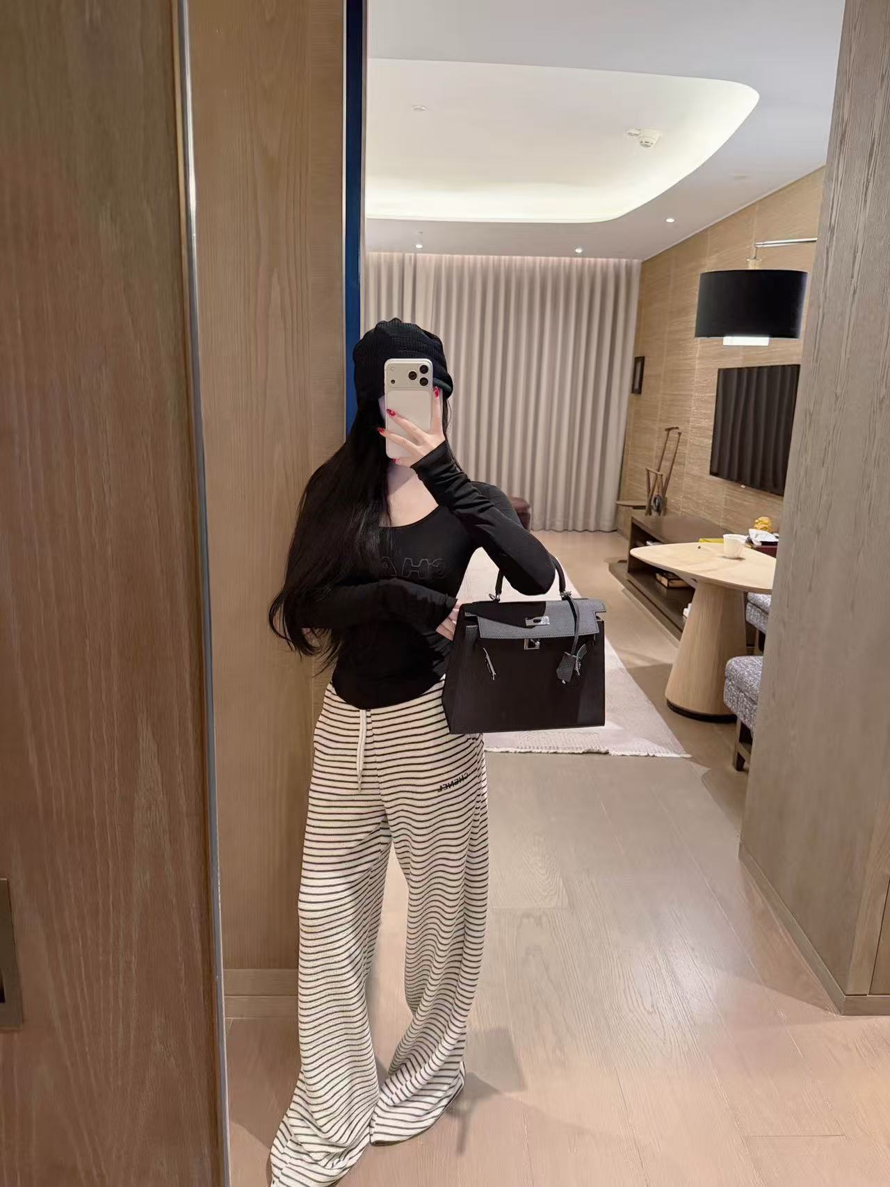 CHANE1 3DレターTシャツ【50％割引+送料無料】