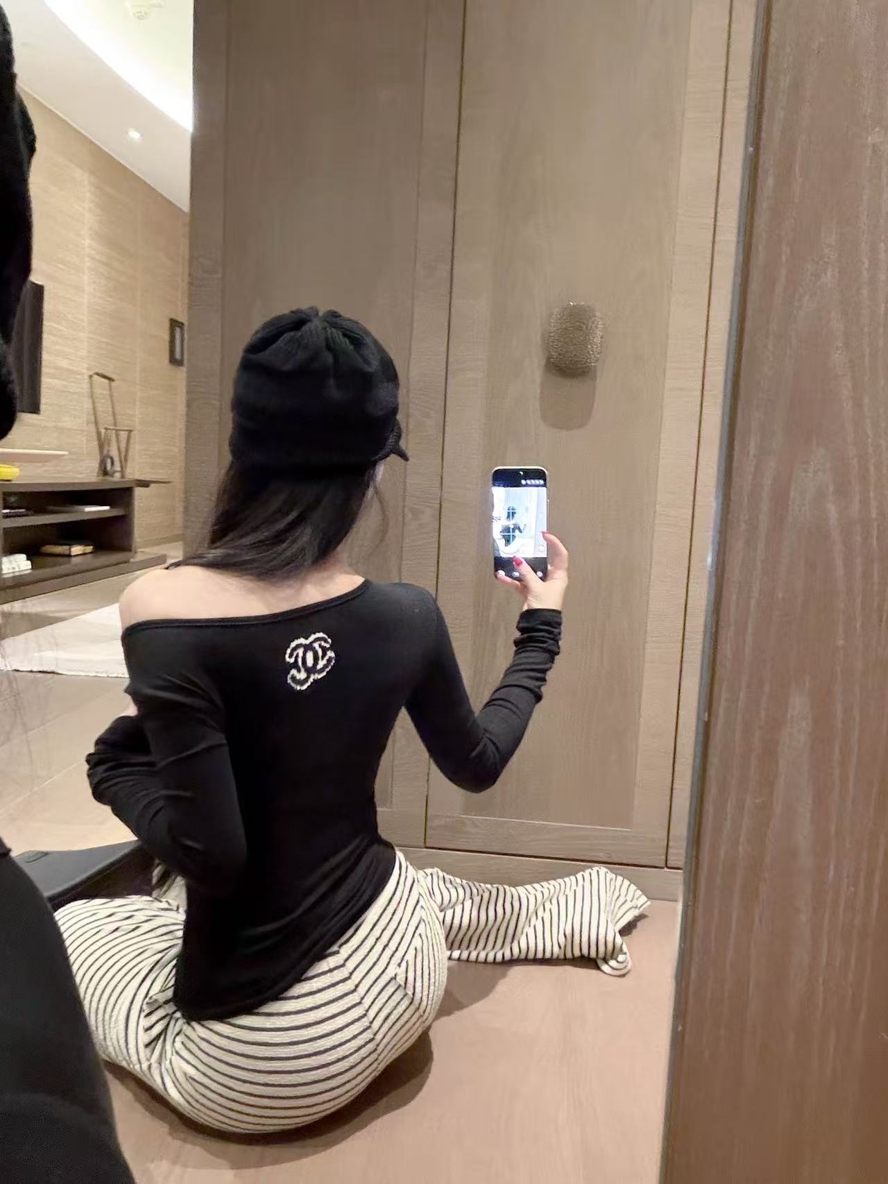 CHANE1 3DレターTシャツ【50％割引+送料無料】