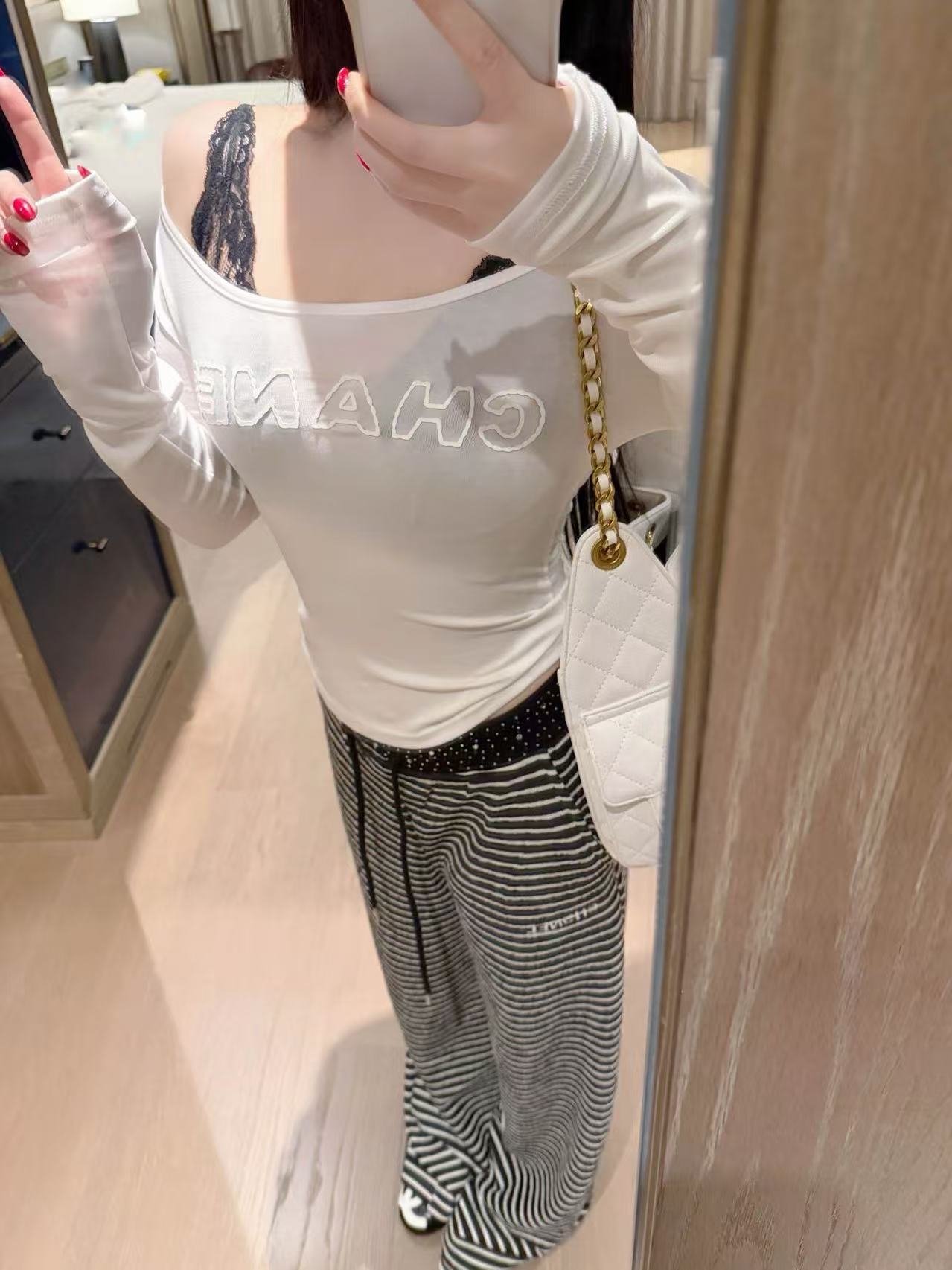 CHANE1 3DレターTシャツ【50％割引+送料無料】