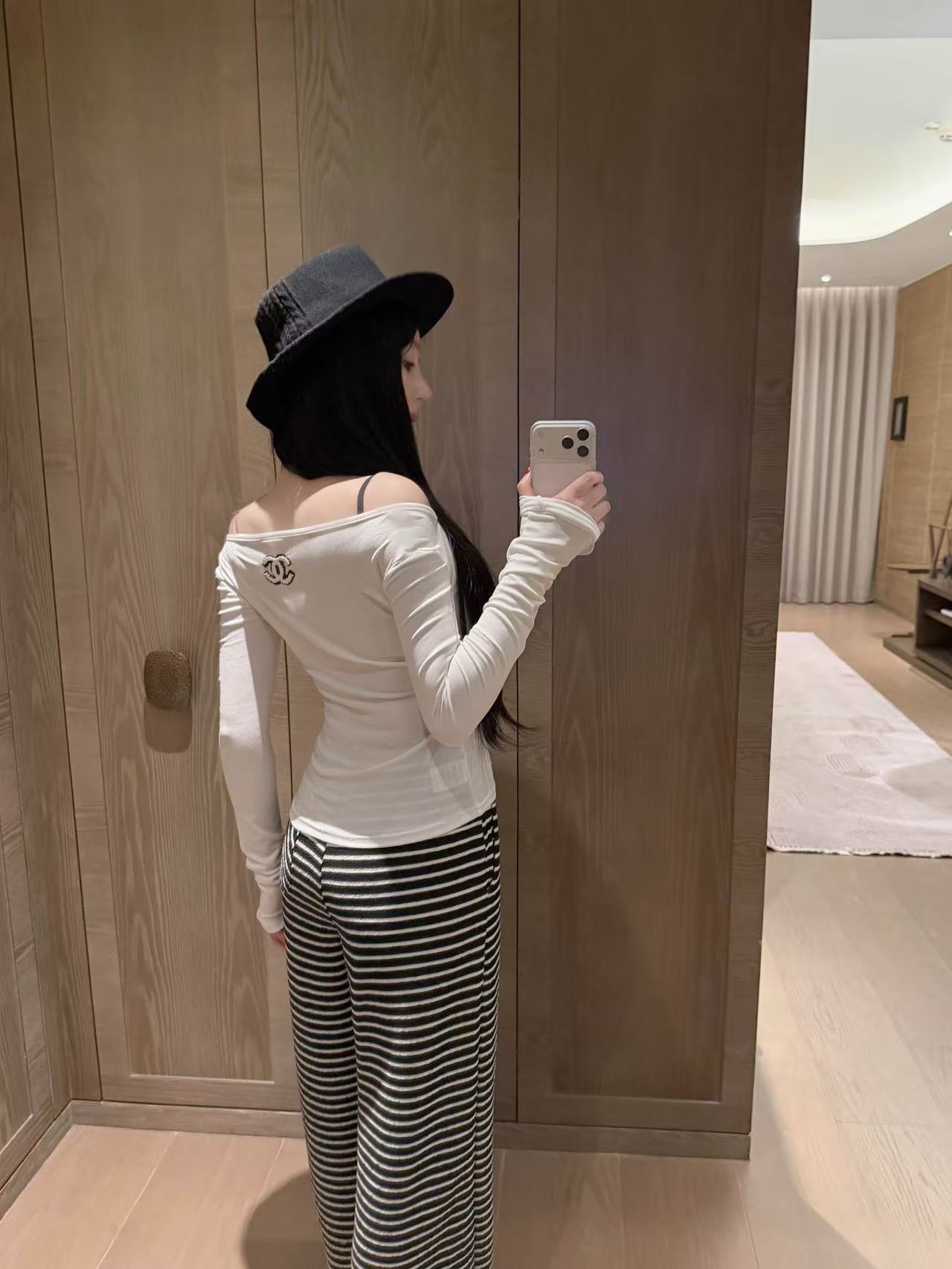 CHANE1 3DレターTシャツ【50％割引+送料無料】