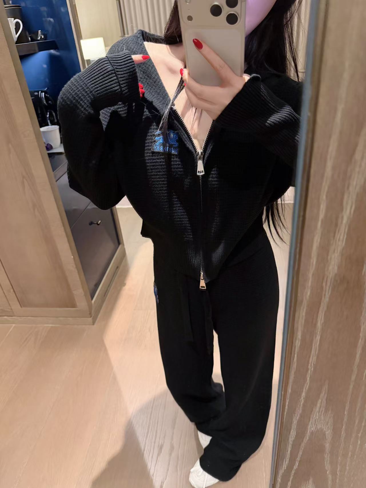 BUR8ERRY ウォーホース パーカー + パンツ ツーピースセット【50％割引+送料無料】