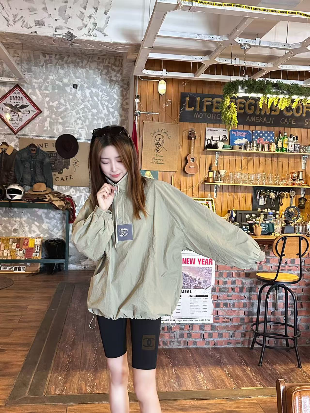 CHANE1 ダブルC ハーフジップジャケット【50%割引+送料無料】