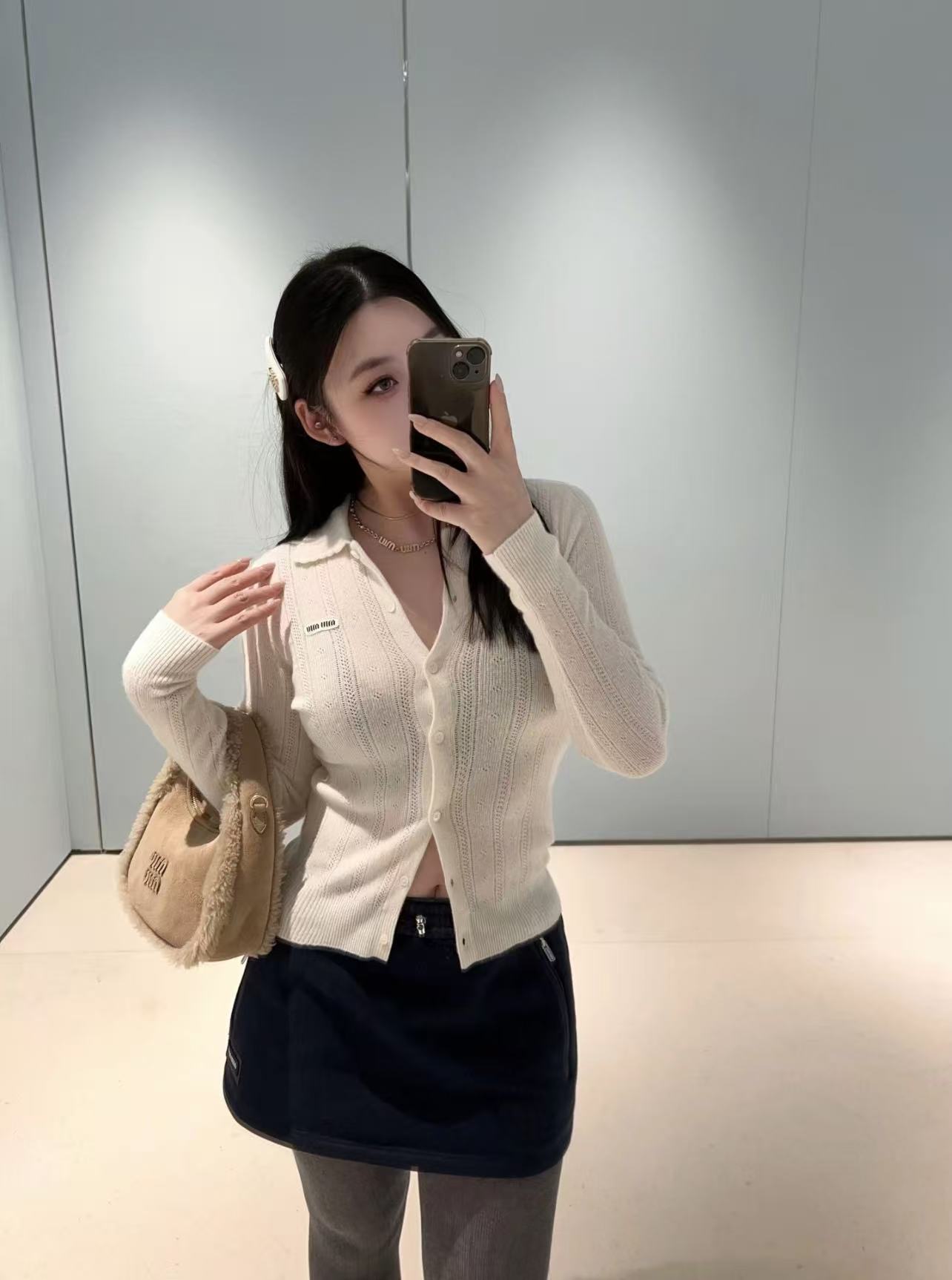 M1UM1U 襟付きレターウールカーディガン【50％割引+送料無料】