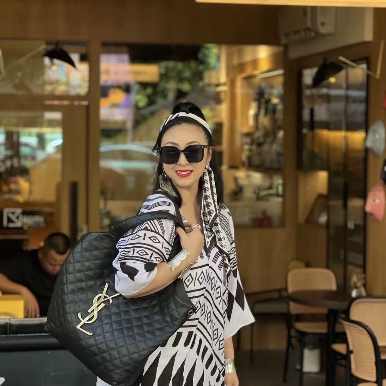 YSLミニマリストロゴショッピングバッグ【50%割引+送料無料】