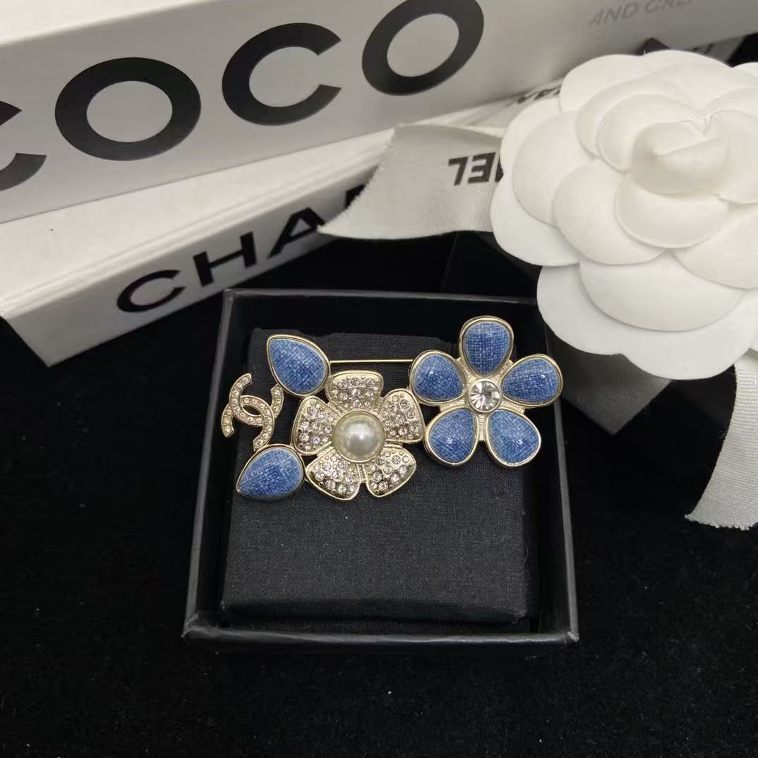 CHANE1 ダブルC ブルーフラワーブローチ【50％割引+送料無料】