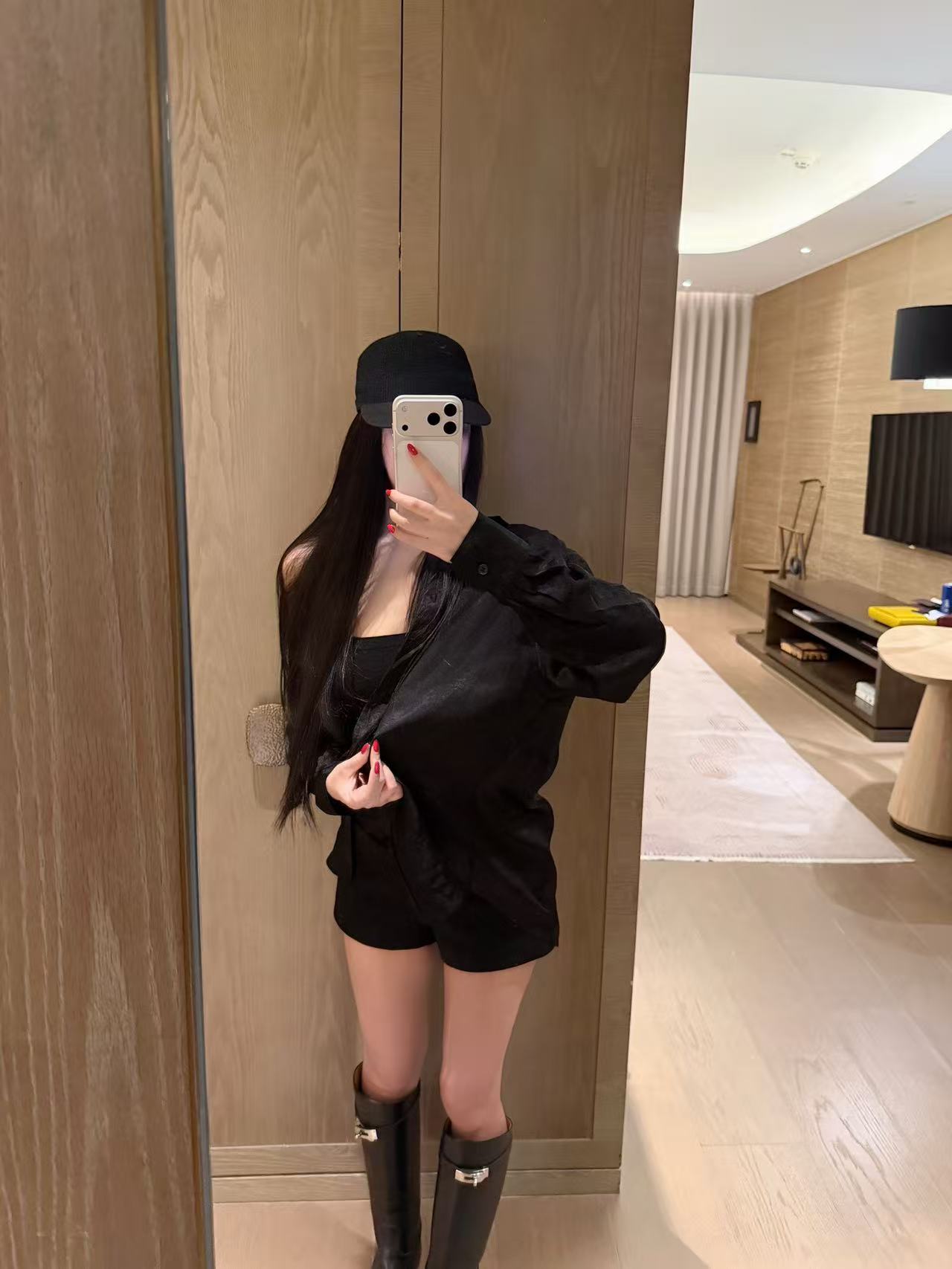 DIOR 刺繍ビーシルクシャツ【50%割引+送料無料】