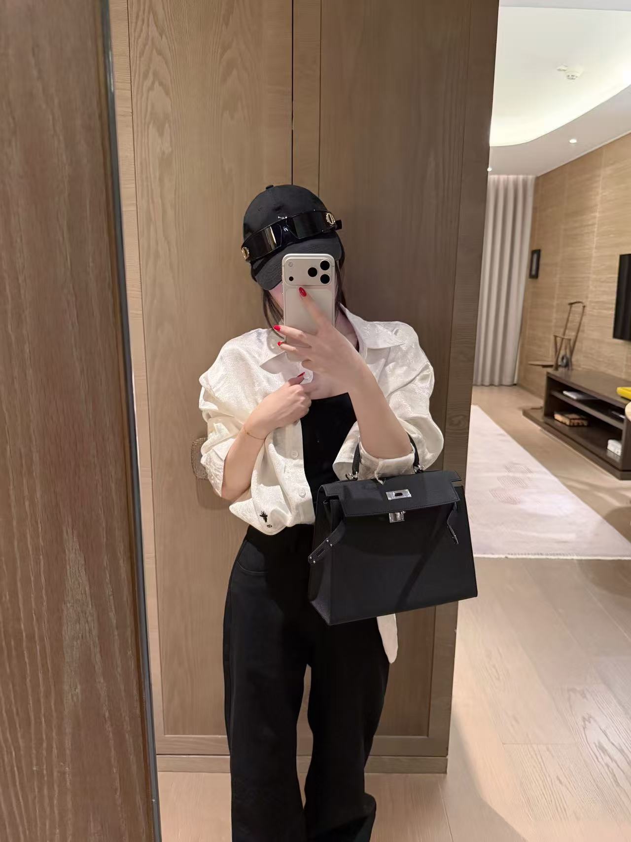 DIOR 刺繍ビーシルクシャツ【50%割引+送料無料】