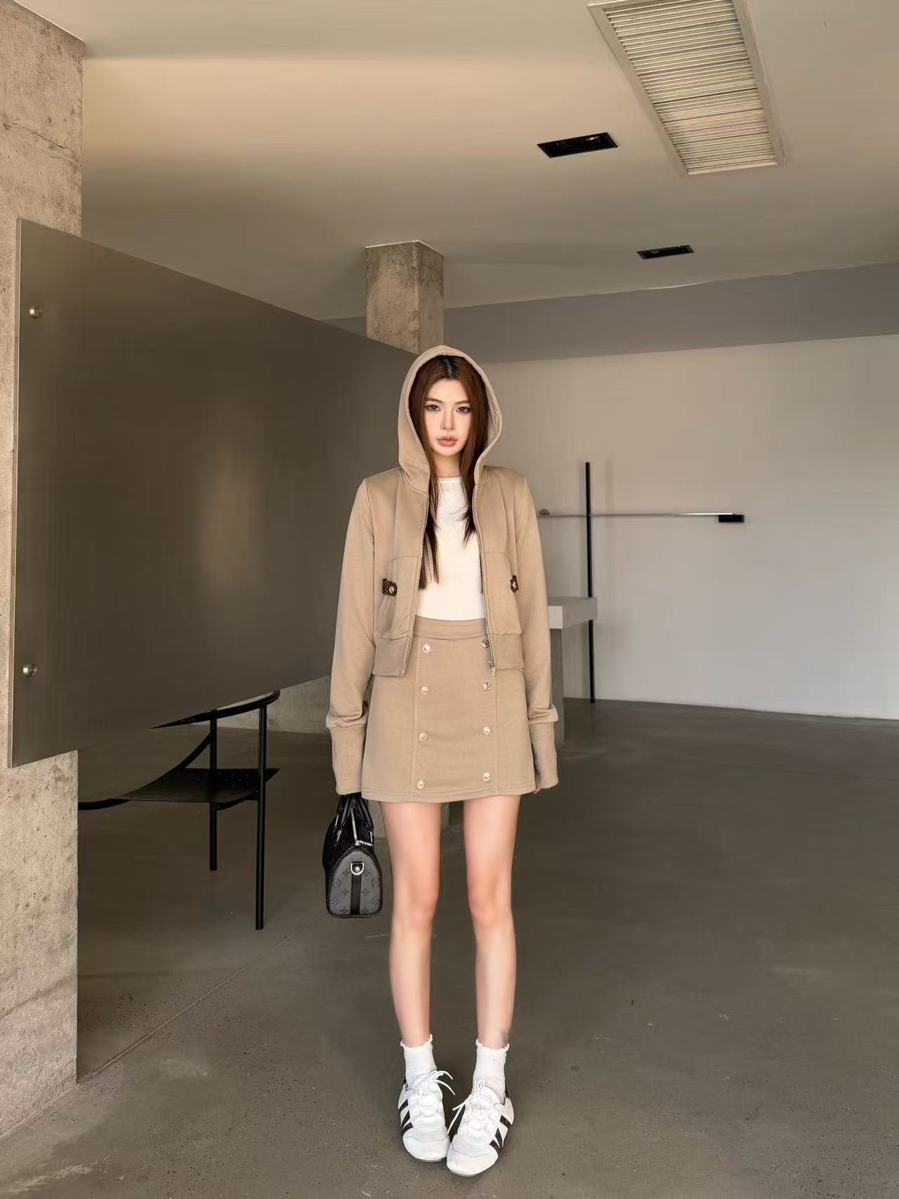 LVフード付きジップアップジャケット+スカートのツーピースセット【50％割引+送料無料】