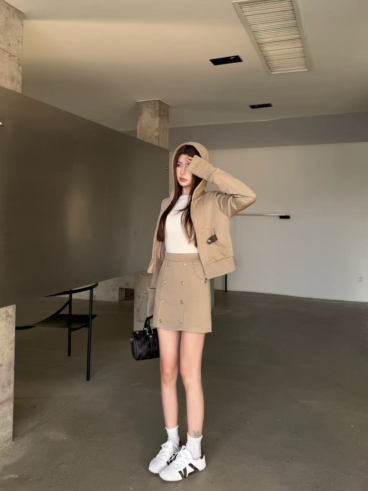 LVフード付きジップアップジャケット+スカートのツーピースセット【50％割引+送料無料】