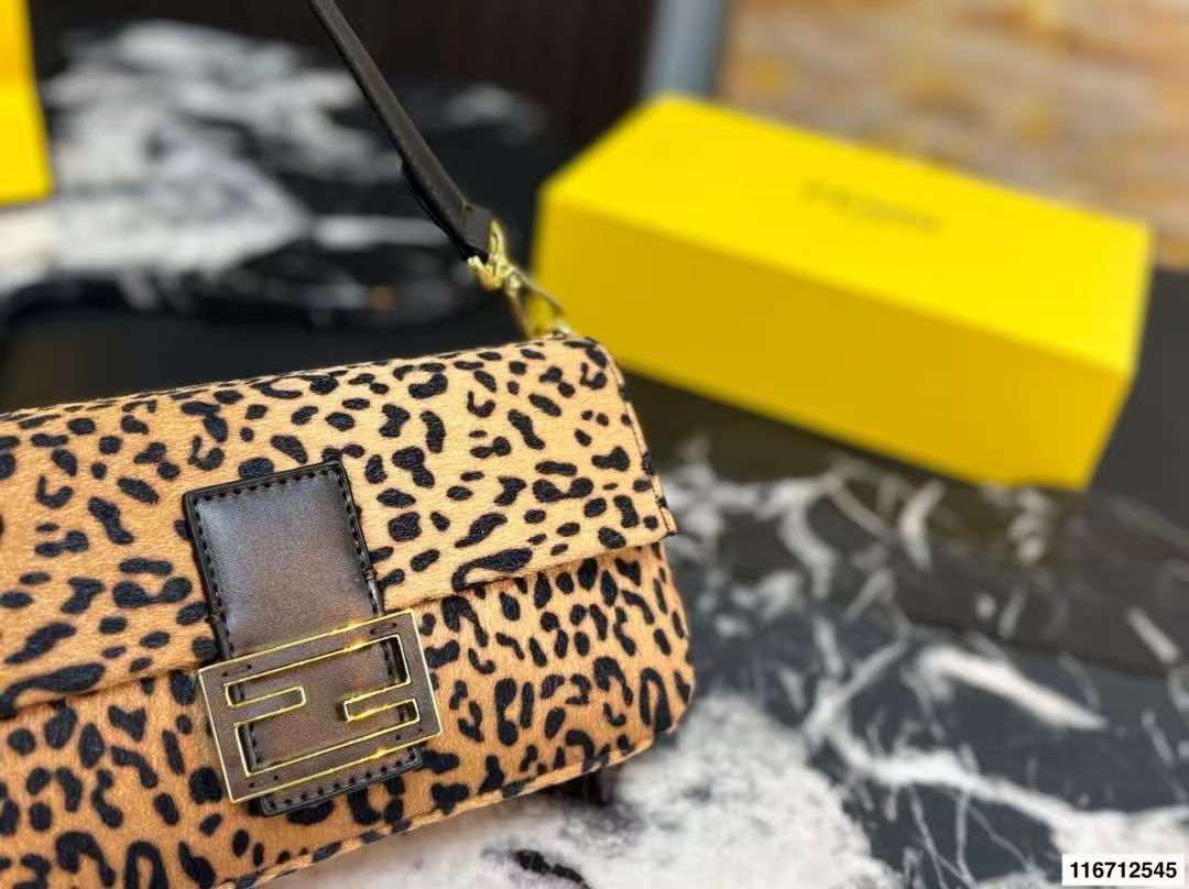FEND1 レオパードプリント バゲットハンドバッグ【50％割引+送料無料】