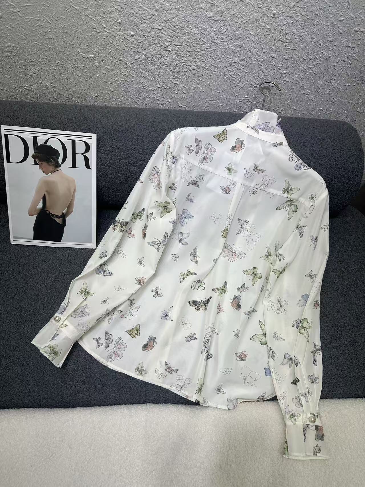 DIORの高品質プリントバタフライシャツ【50%割引+送料無料】