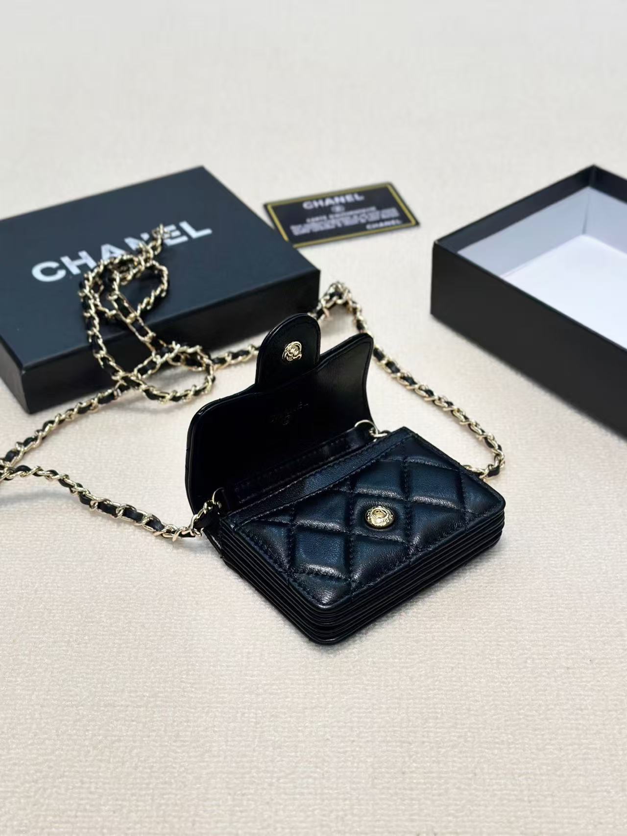 CHANE1 ラムスキンチェーンバッグ【50%割引+送料無料】