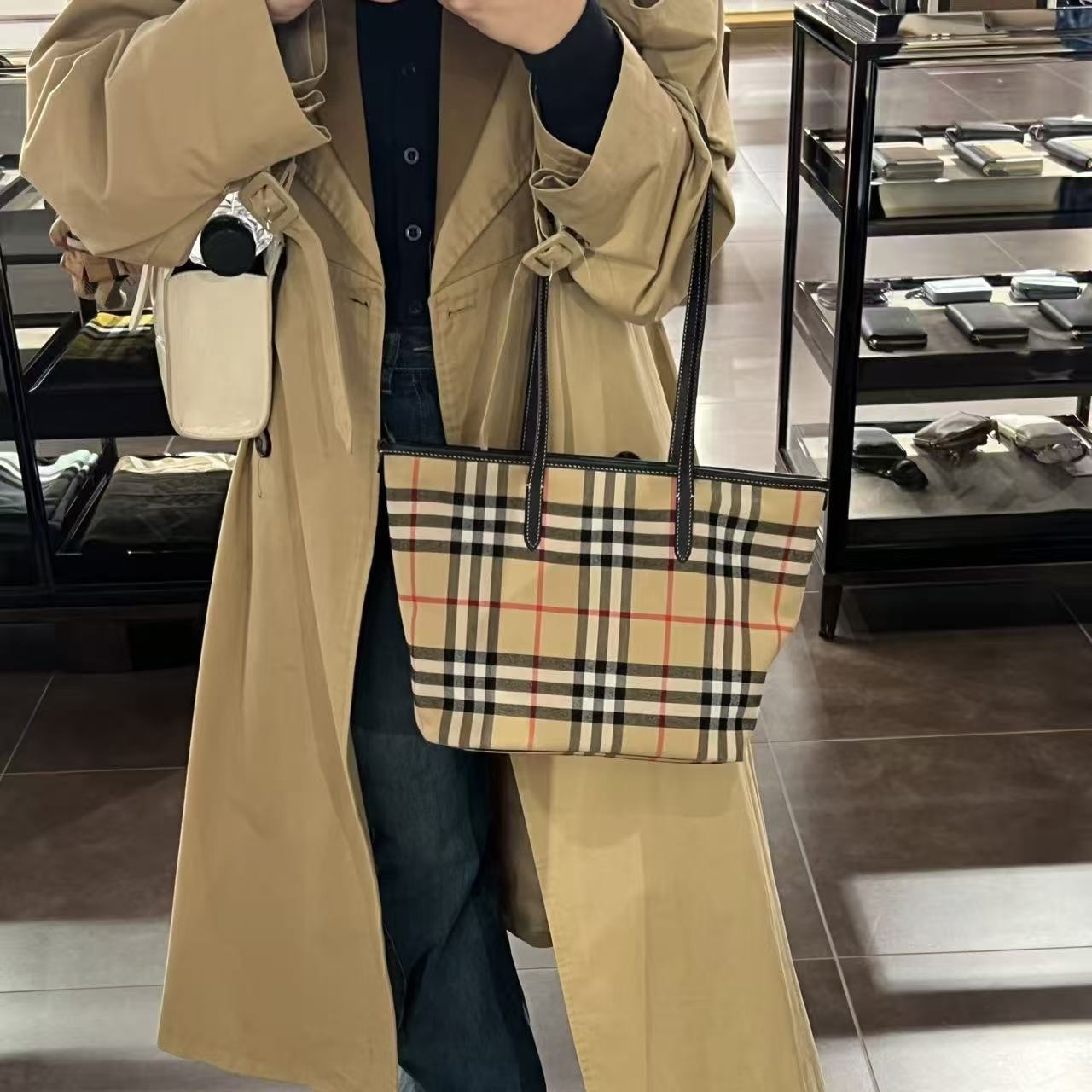 BUR8ERRYチェックトートバッグ【50％割引+送料無料】