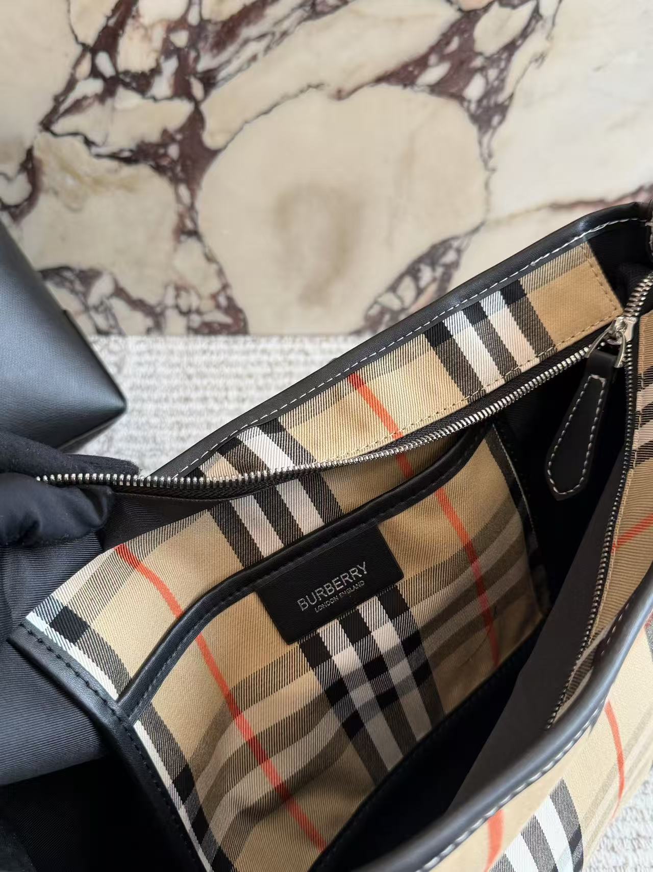 BUR8ERRYチェックトートバッグ【50％割引+送料無料】
