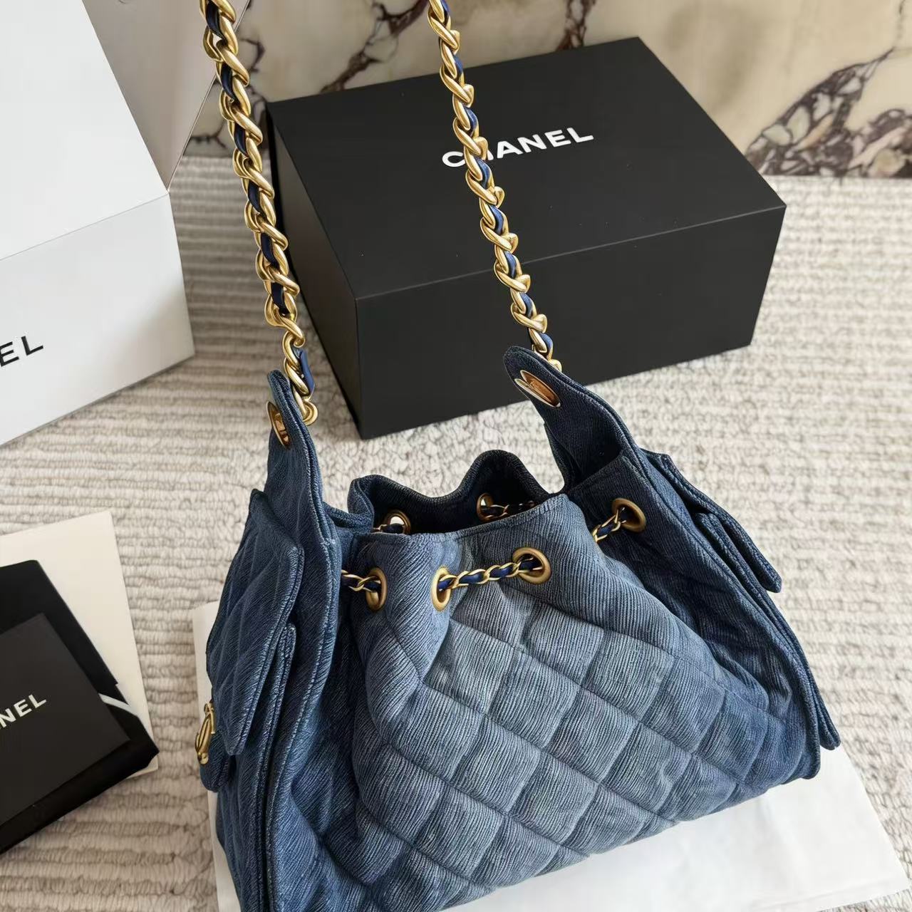 CHANE1 デニムチェーンショルダーバッグ【50%割引+送料無料】