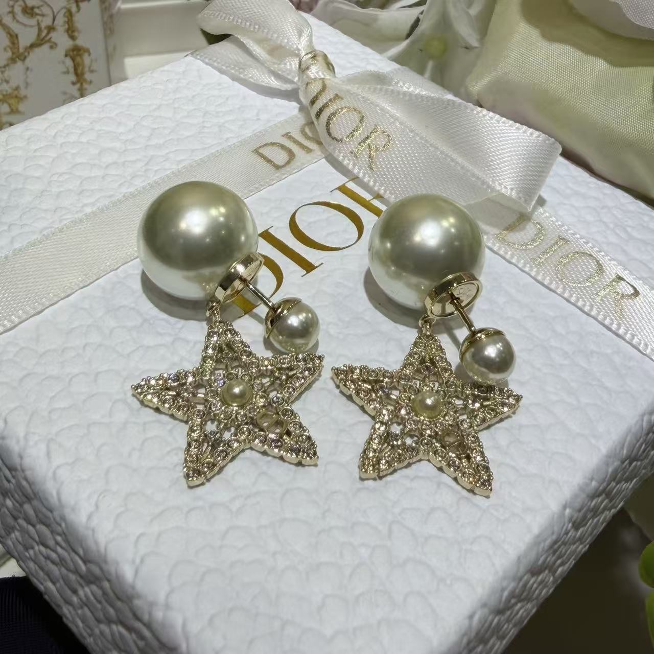 DI0R五芒星の真珠のイヤリング【50％割引+送料無料】