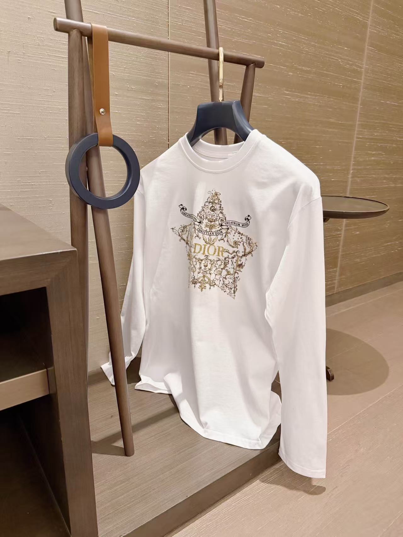 DIOR 五芒星刺繍スパンコールTシャツ【50%割引+送料無料】