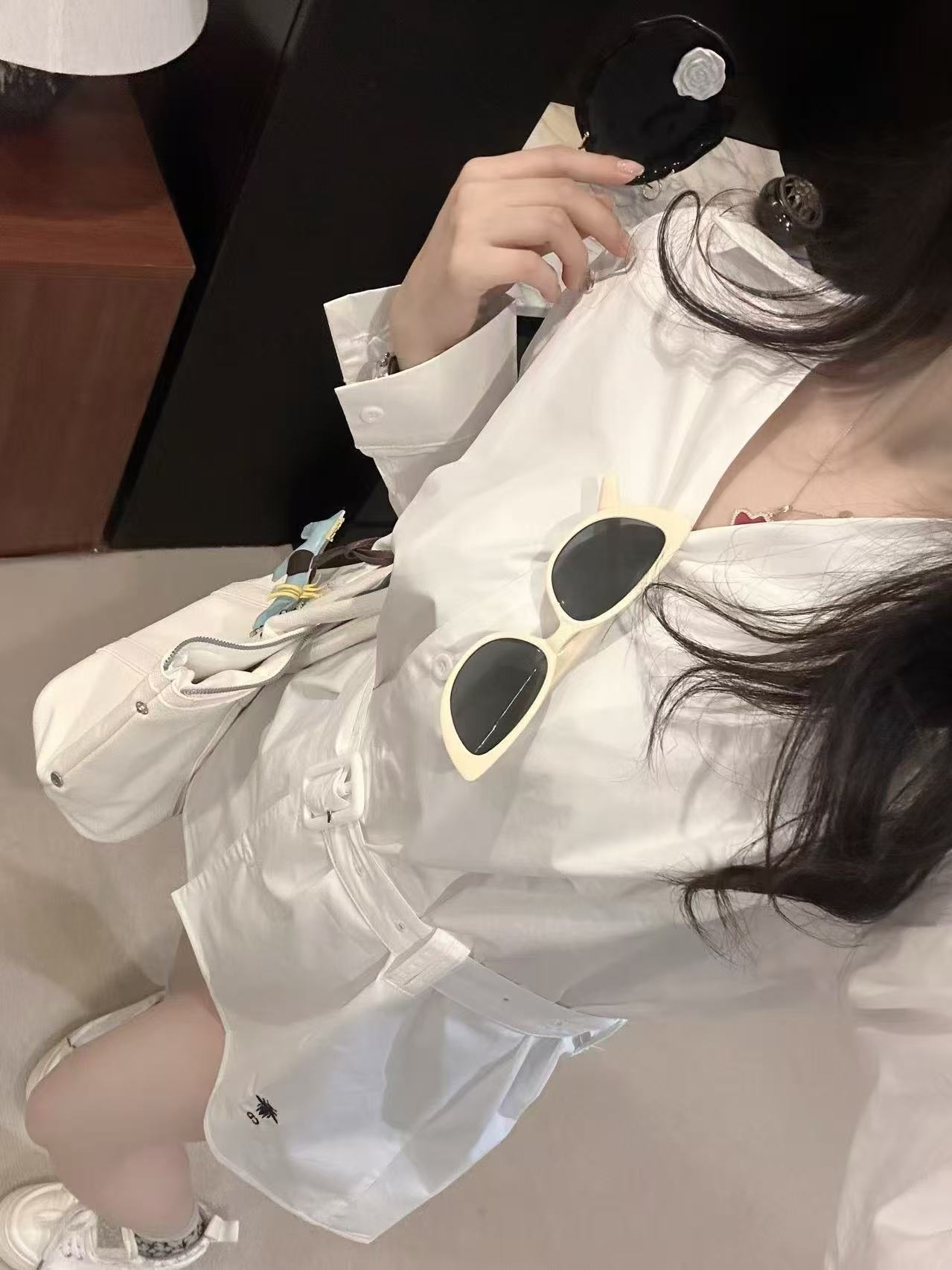 DIORのタイフロントVネックシャツ【50%割引+送料無料】