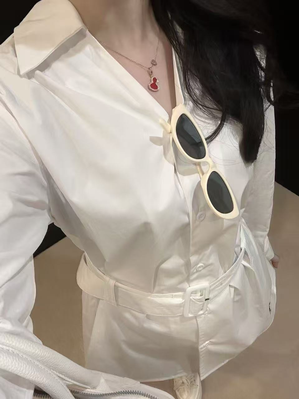 DIORのタイフロントVネックシャツ【50%割引+送料無料】