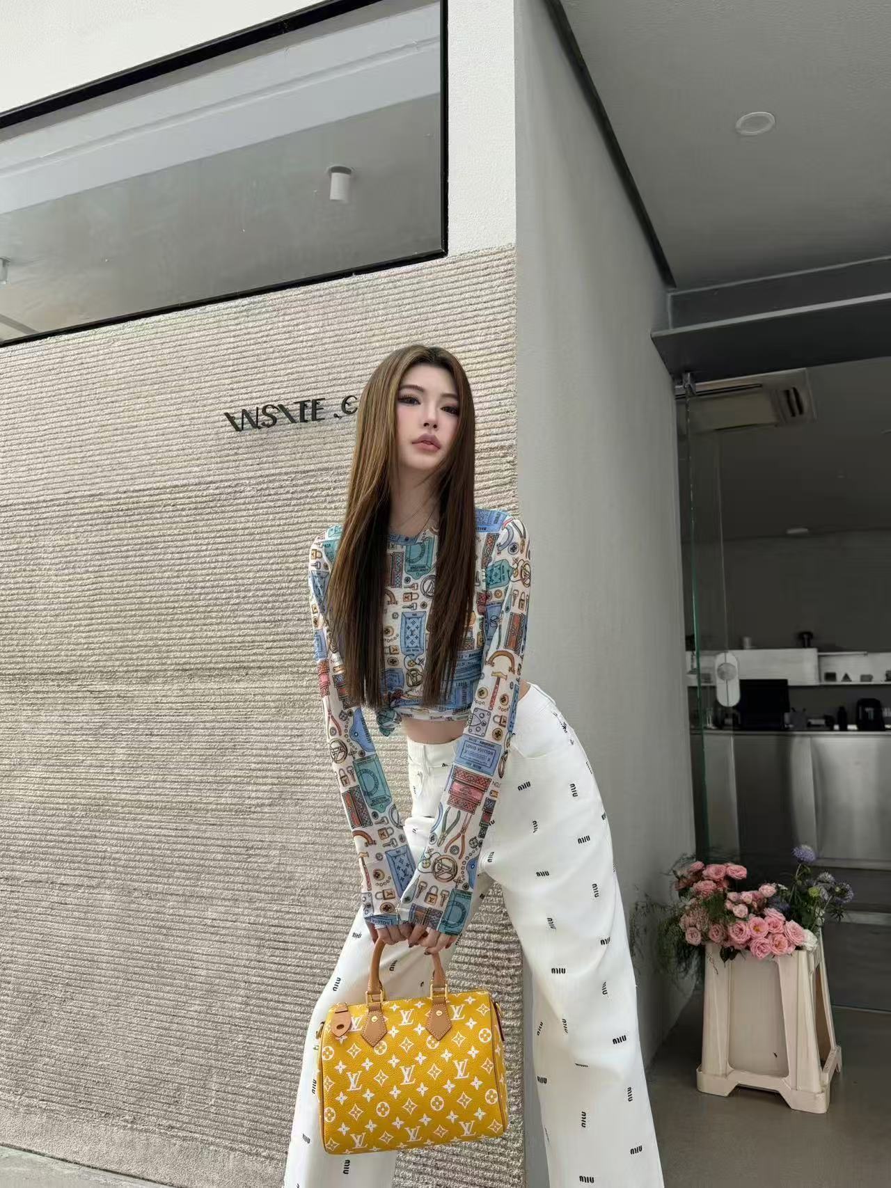 LVプリントメッシュトップスとパンツのツーピースセット【50％割引+送料無料】