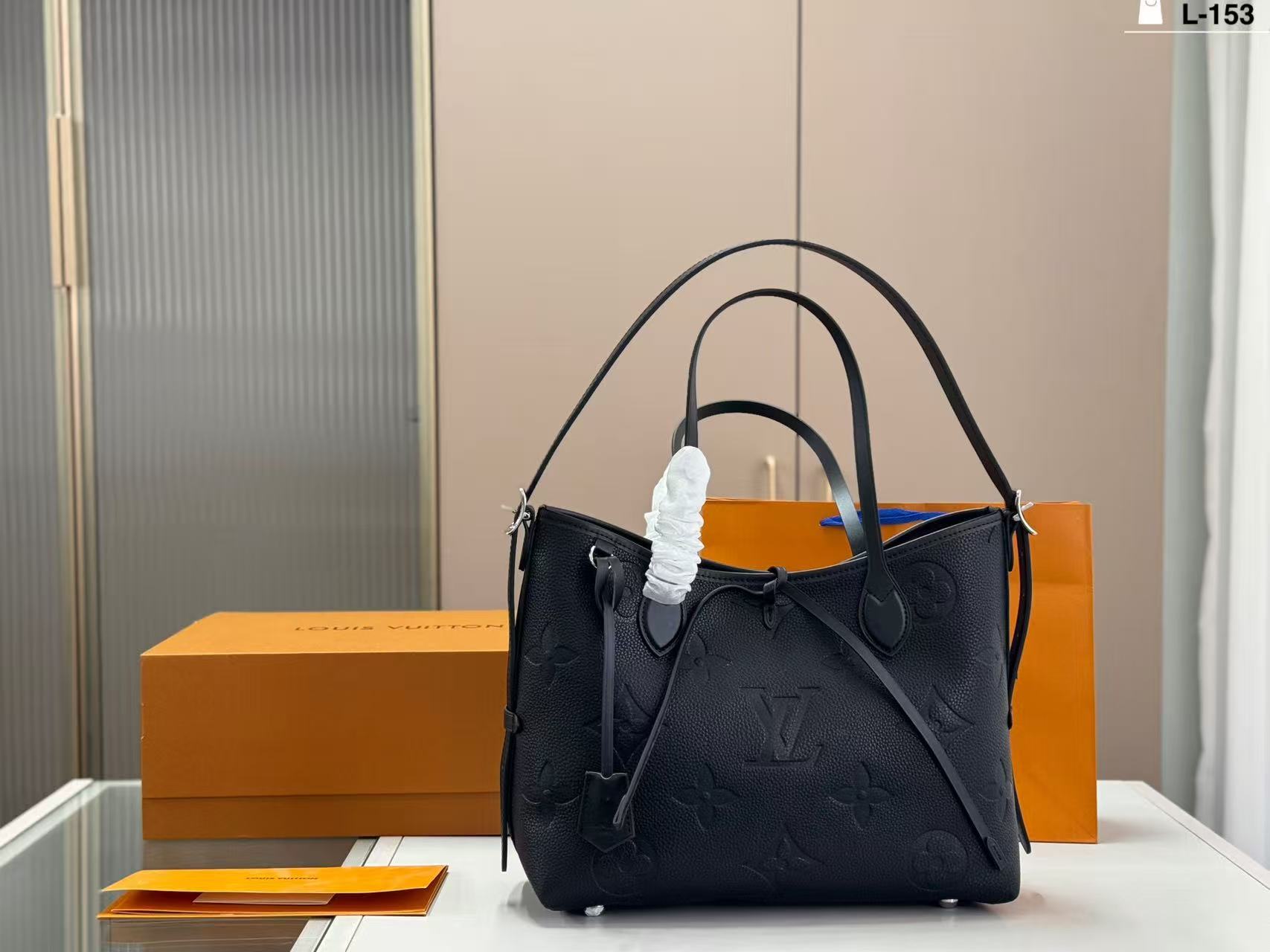 LV Carryall PMハンドバッグ【50％割引+送料無料】