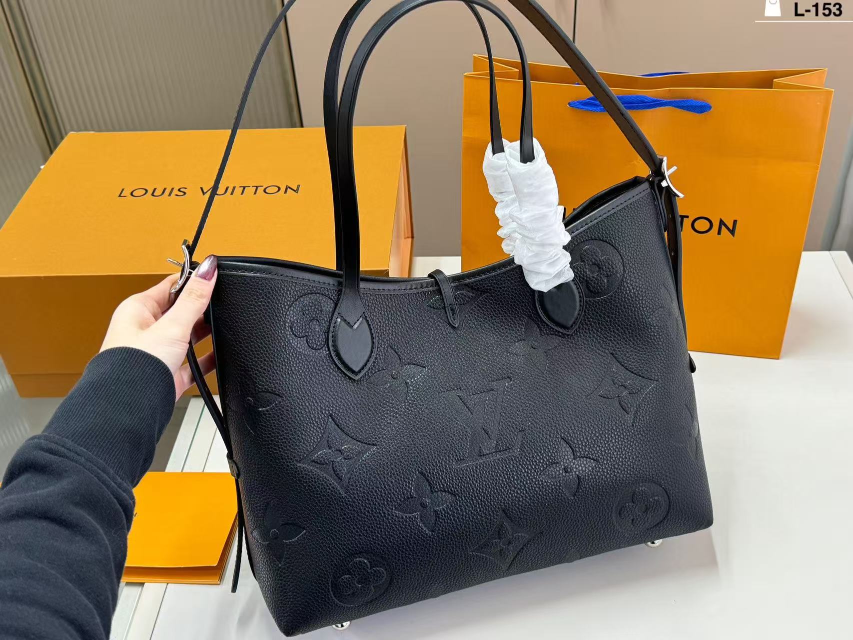 LV Carryall PMハンドバッグ【50％割引+送料無料】